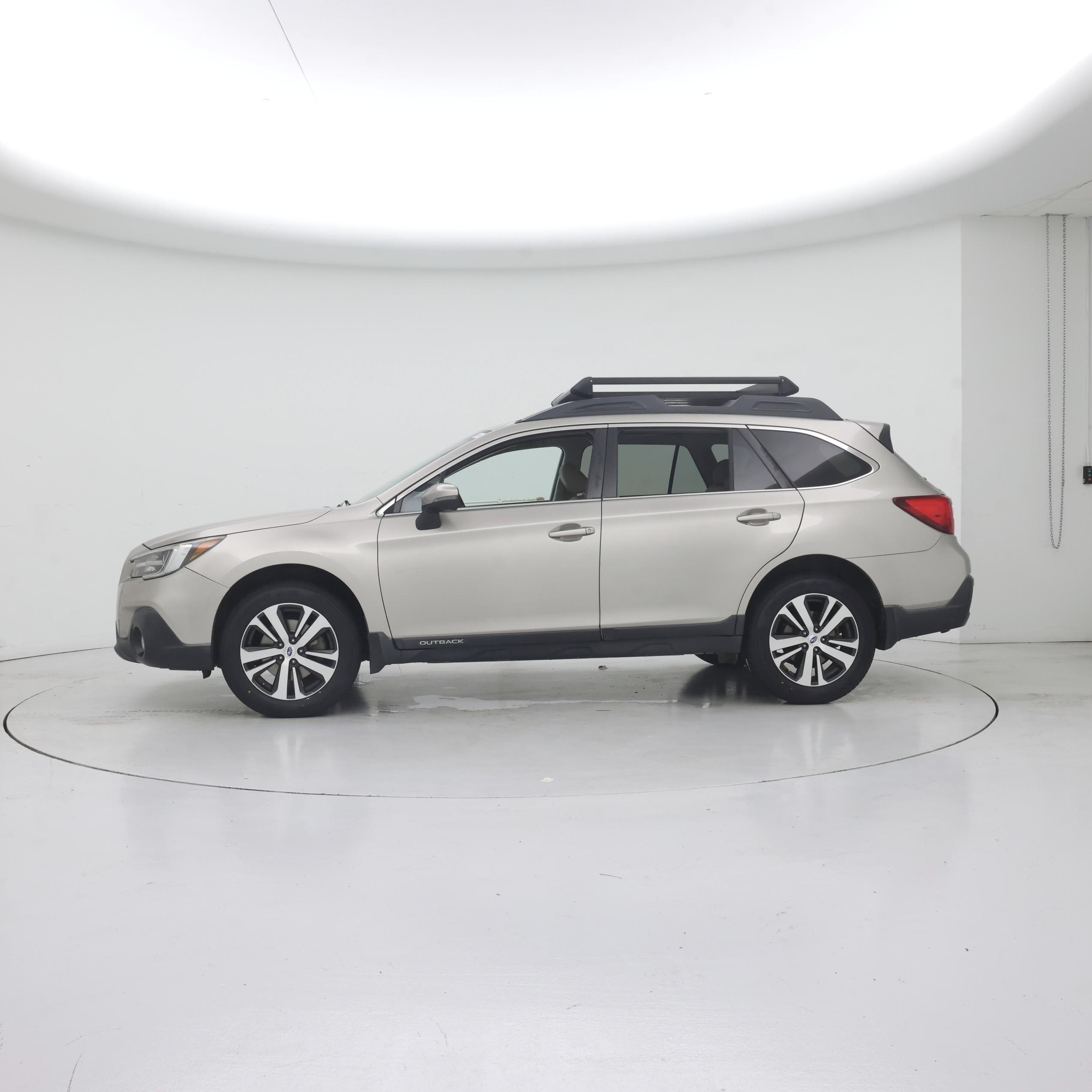 Thumbnail: 2018 Subaru Outback - 3