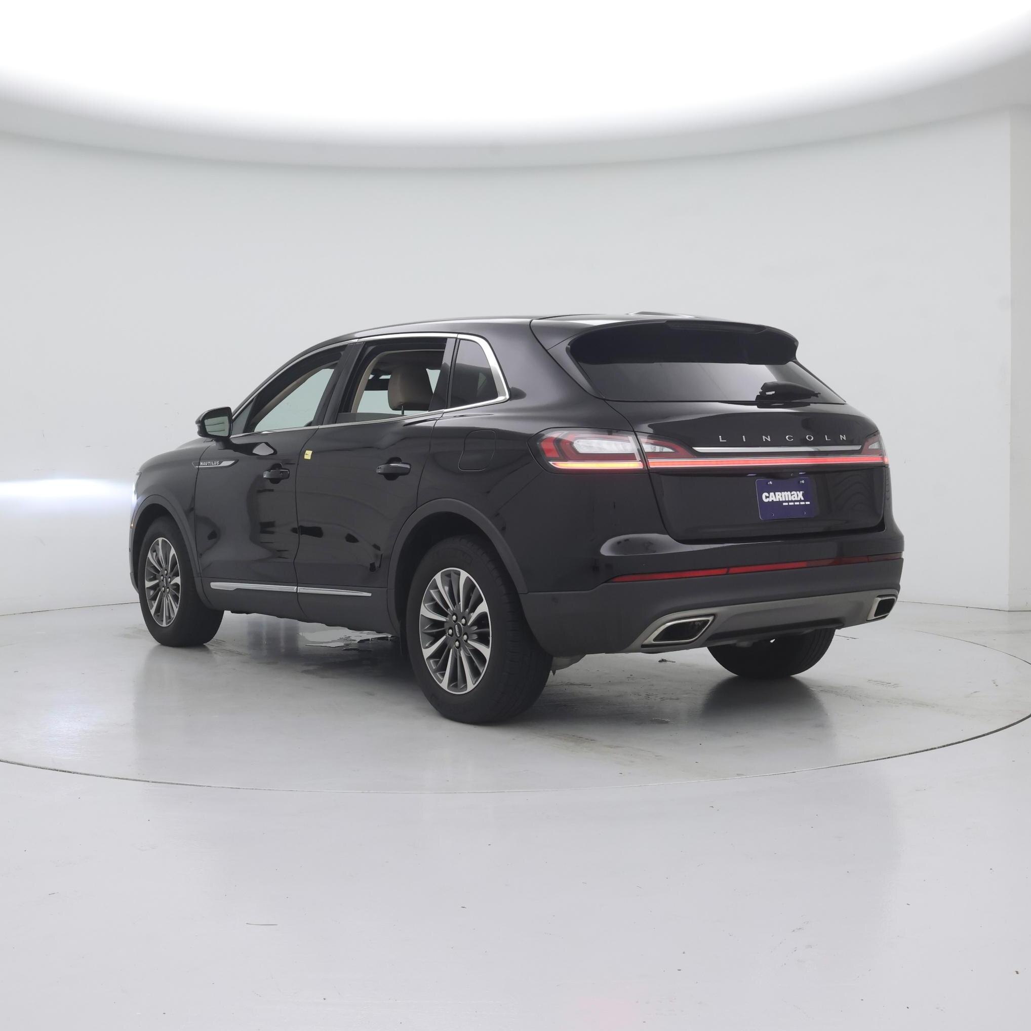 Thumbnail: 2022 Lincoln Nautilus - 2