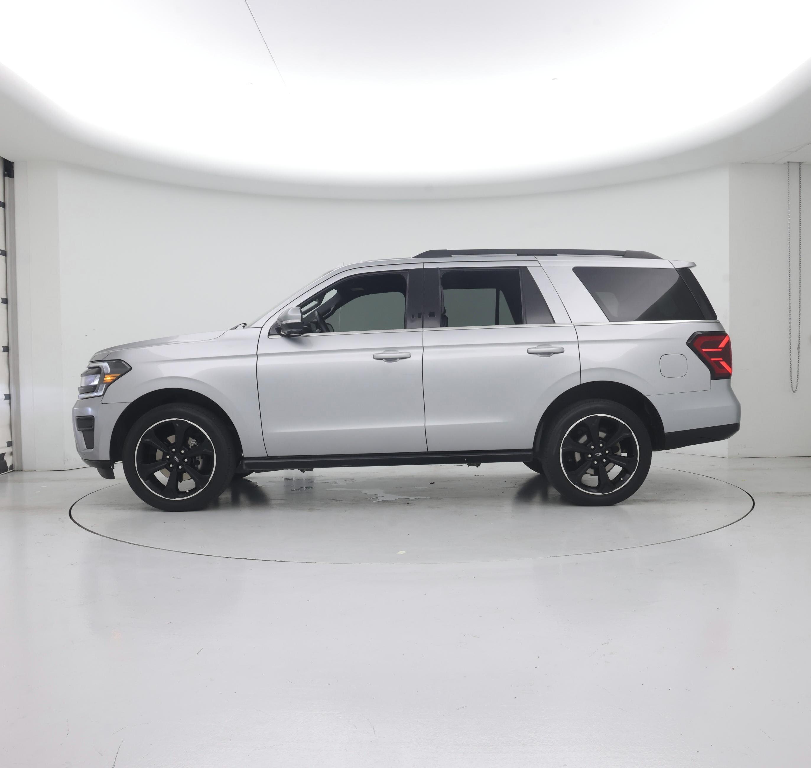 Thumbnail: 2022 Ford Expedition - 3