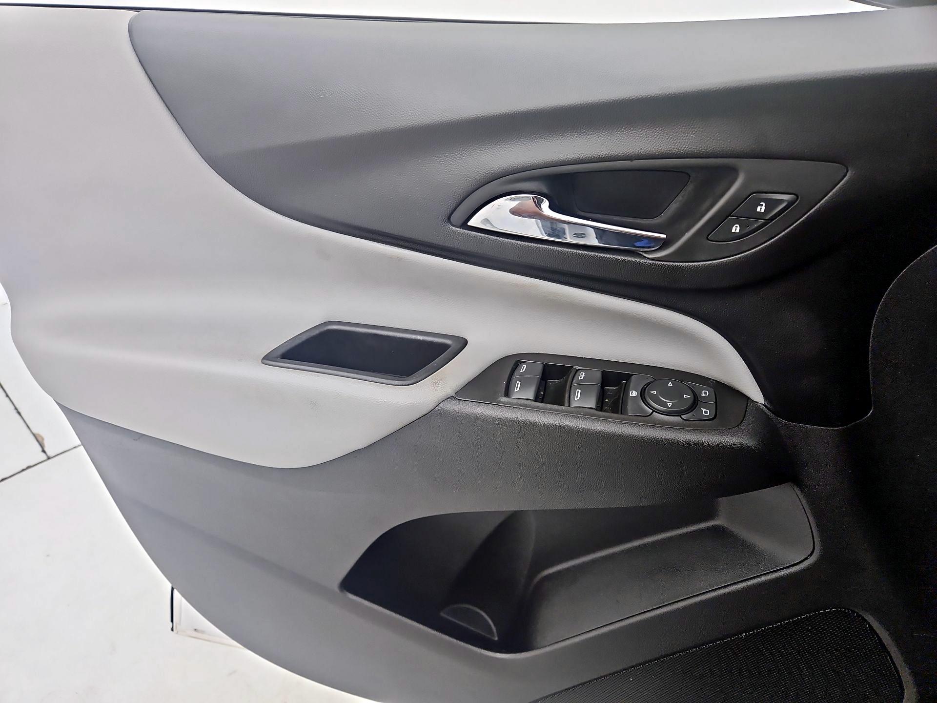 Thumbnail: 2022 Chevrolet Equinox - 12