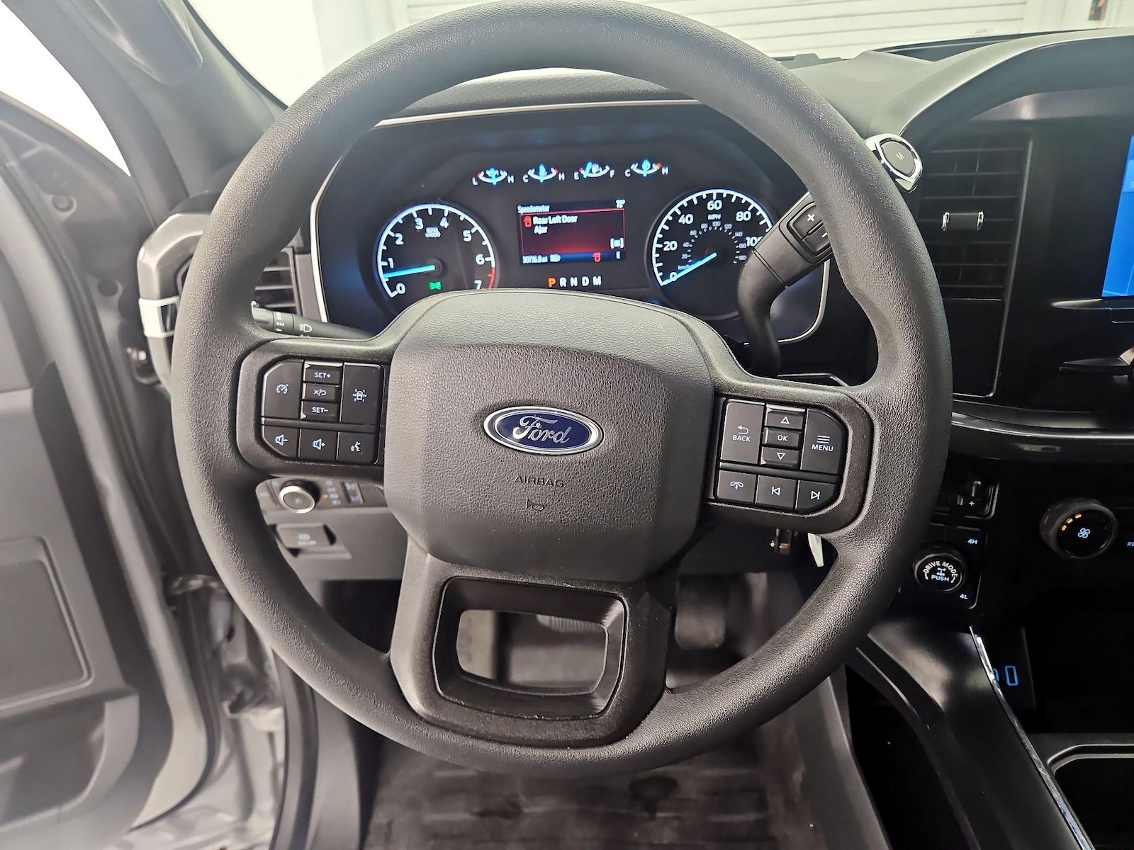 2023 Ford F-150 XL - Photo 11