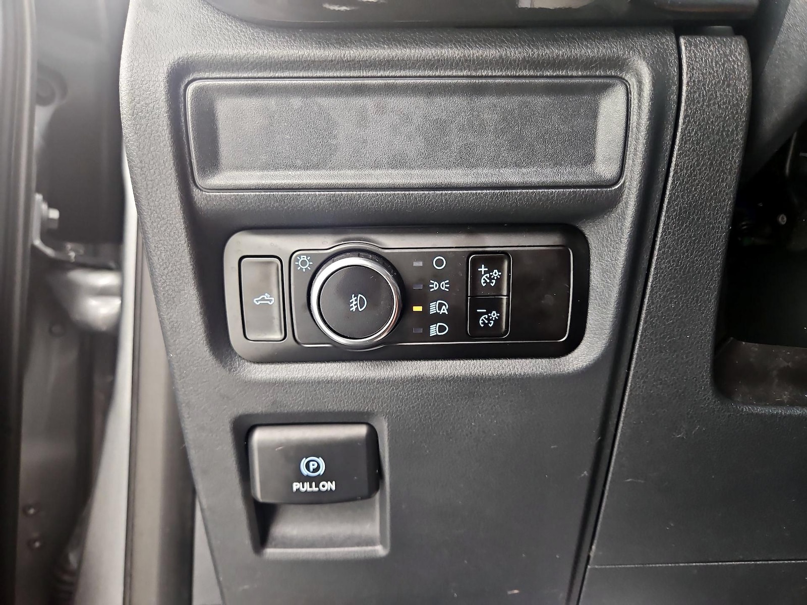 2023 Ford F-150 XL - Photo 14