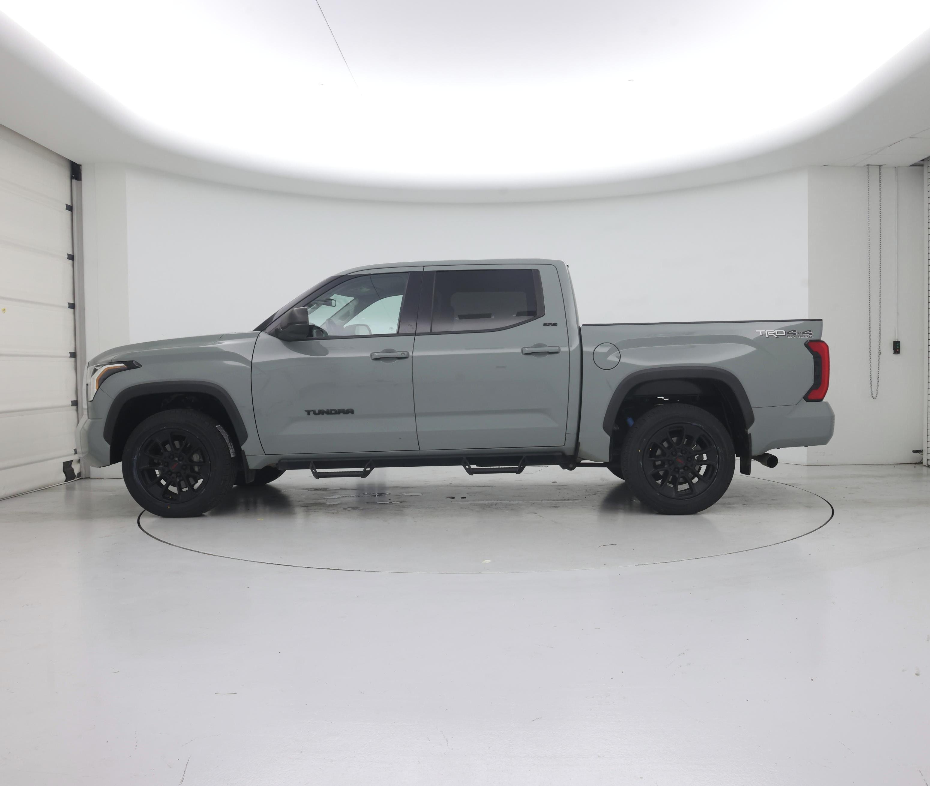 Thumbnail: 2023 Toyota Tundra - 3