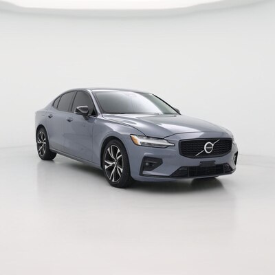 2024 Volvo S60 B5 Core Dark Theme