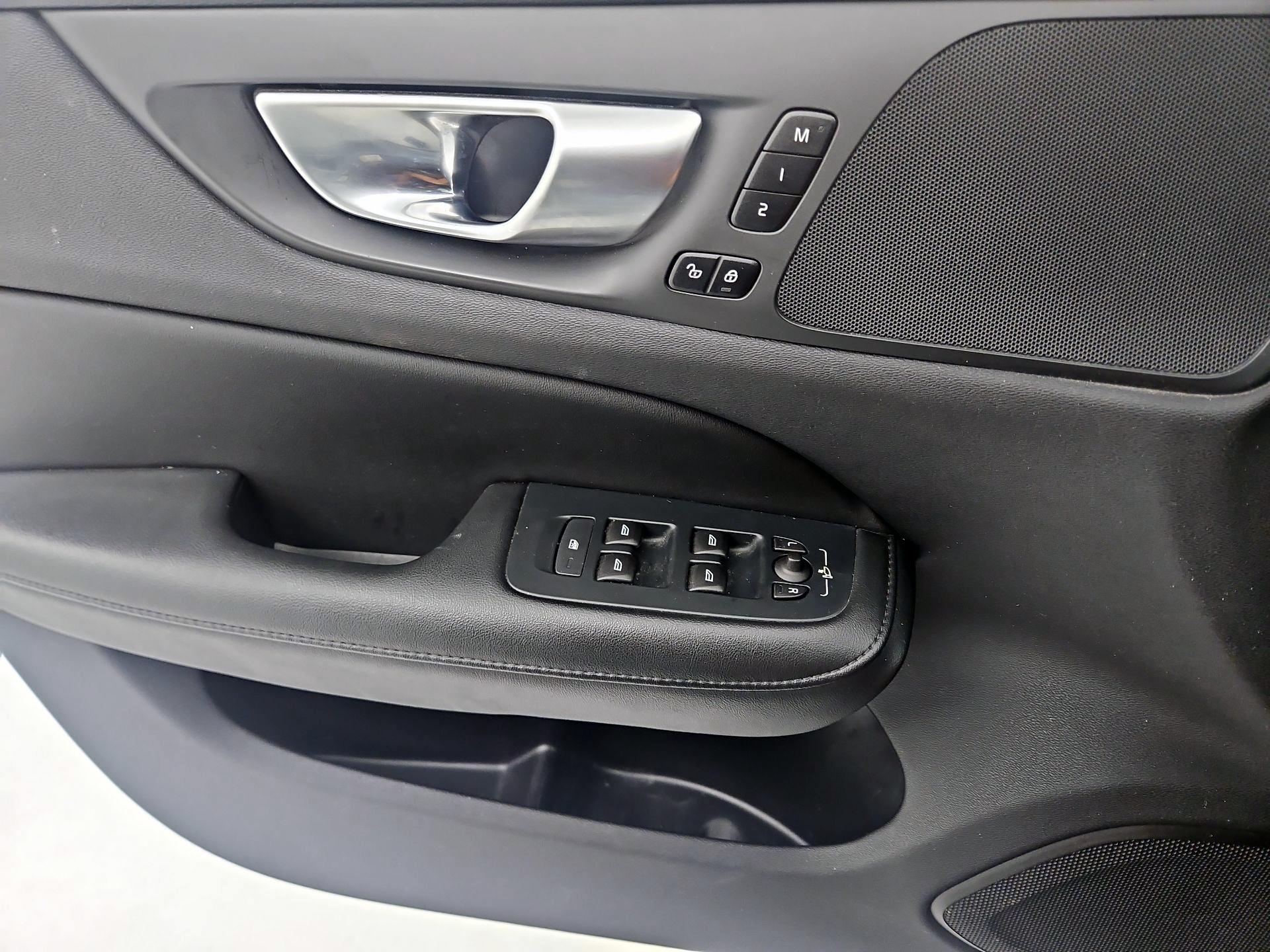 Thumbnail: 2024 Volvo S60 - 12