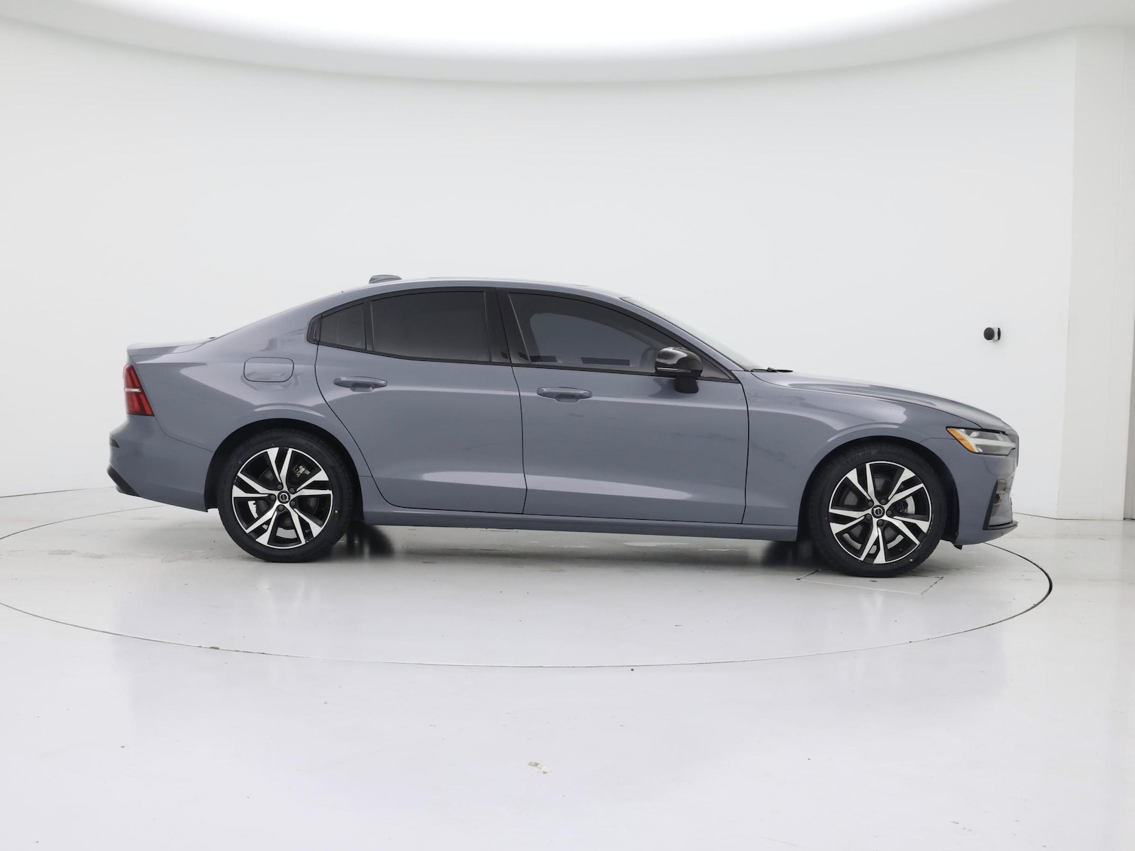 2024 Volvo S60 Core - Photo 8