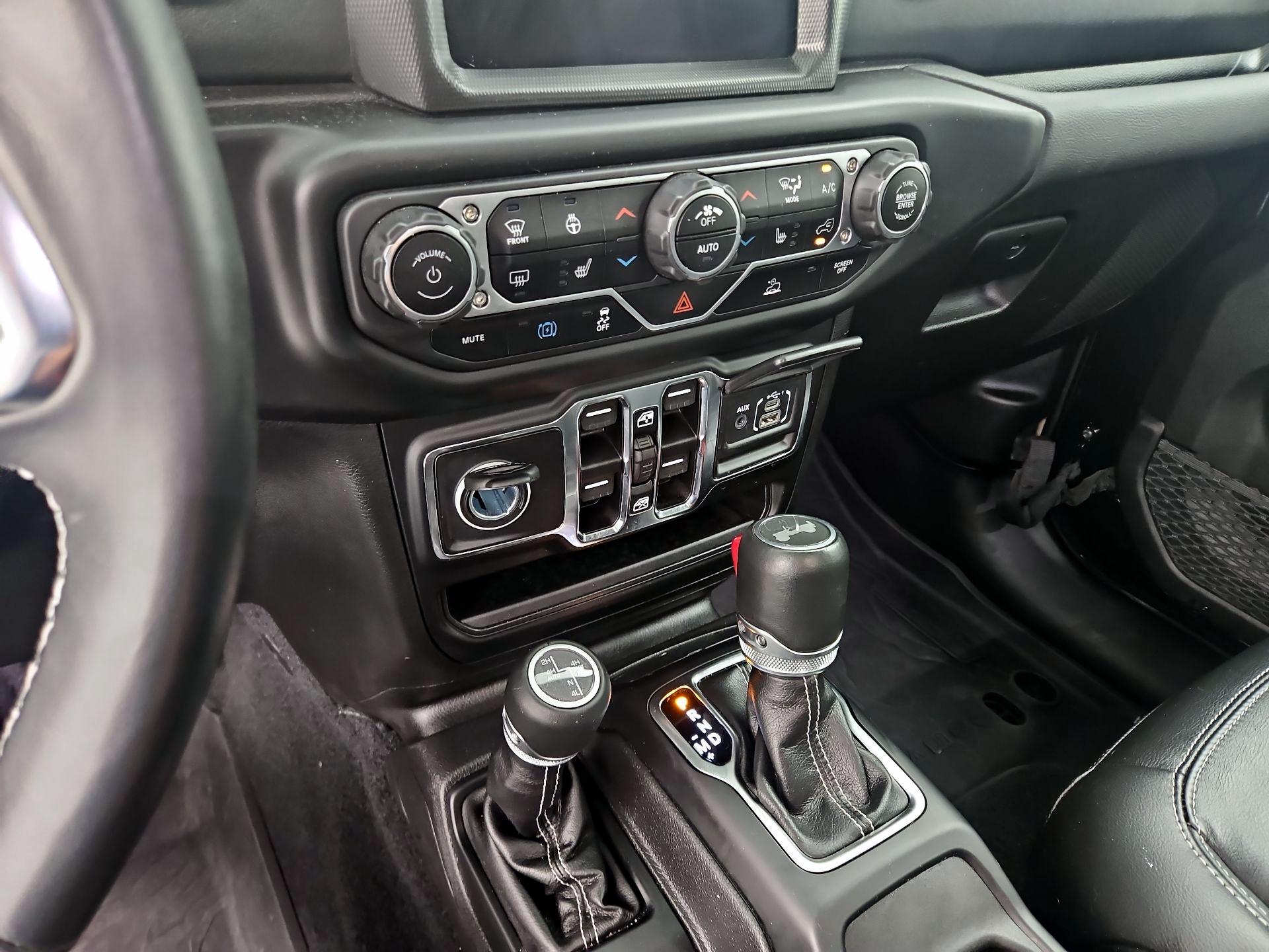 Thumbnail: 2023 Jeep Wrangler - 16