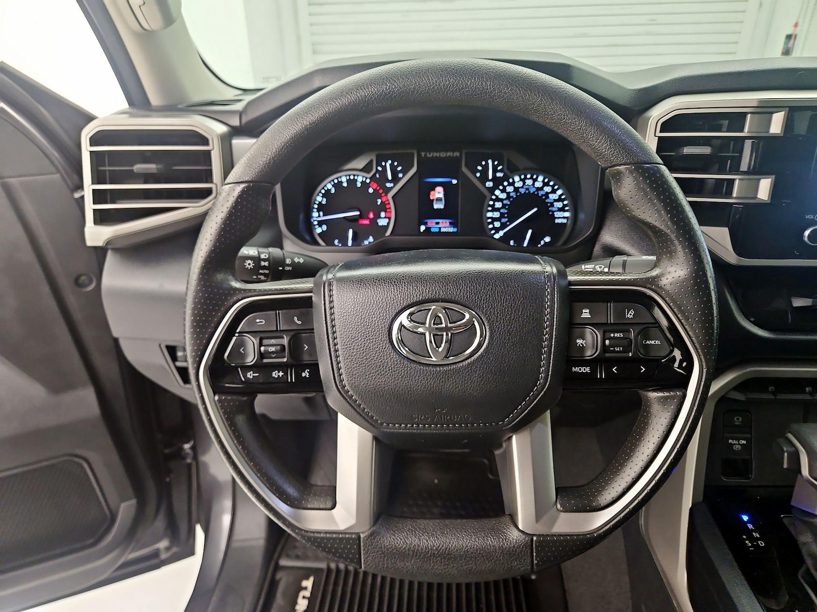 2024 Toyota Tundra SR5 - Photo 11