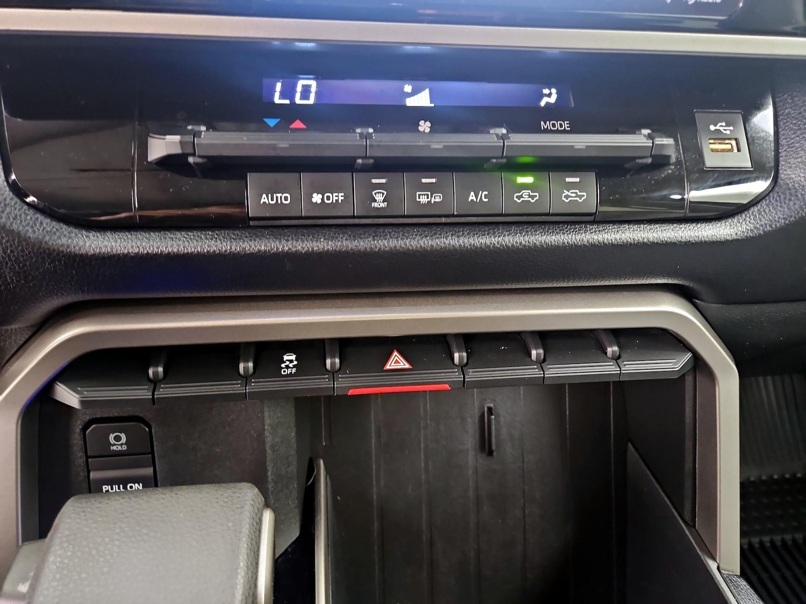 2024 Toyota Tundra SR5 - Photo 17