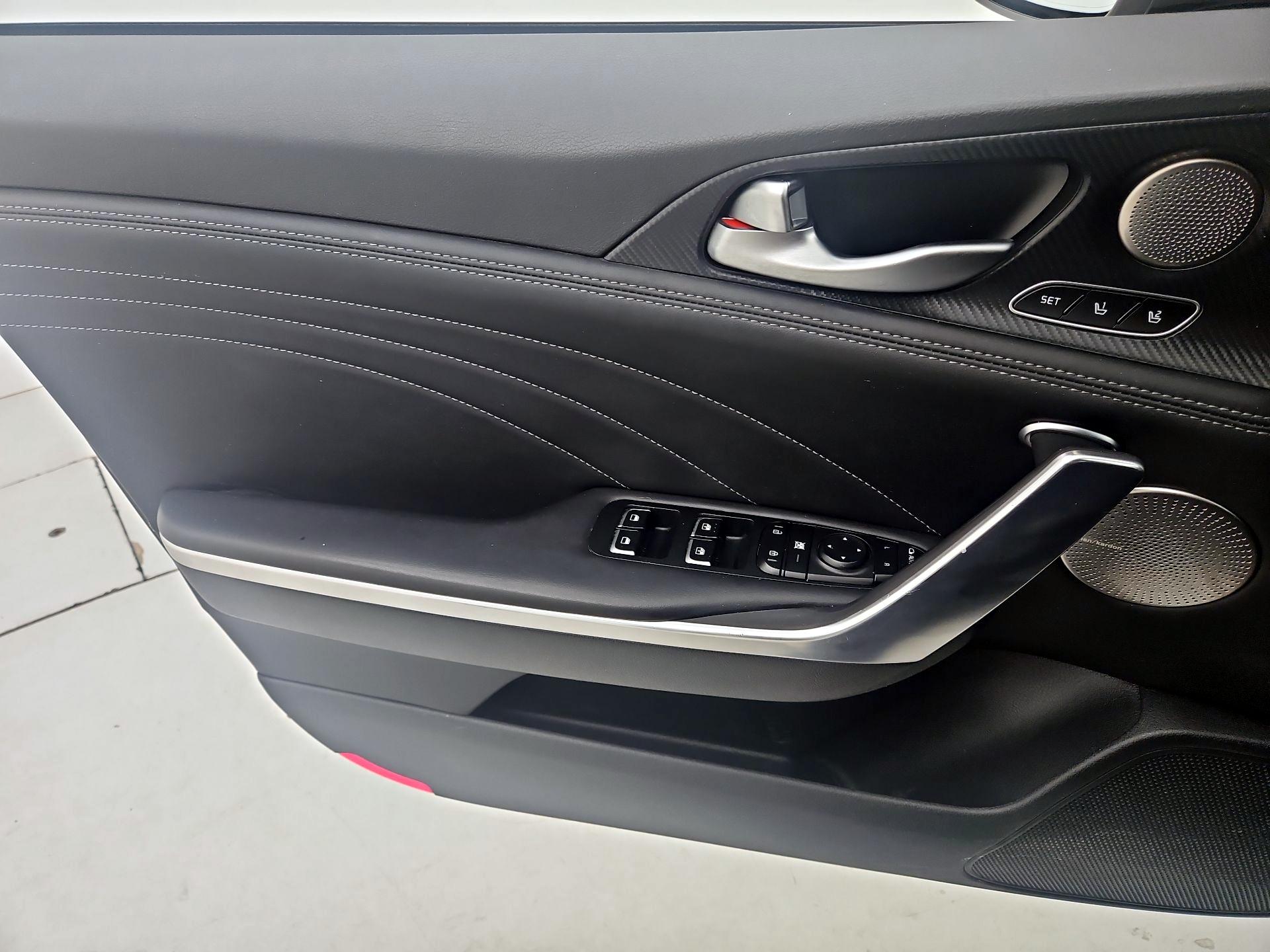 Thumbnail: 2022 Kia Stinger - 12