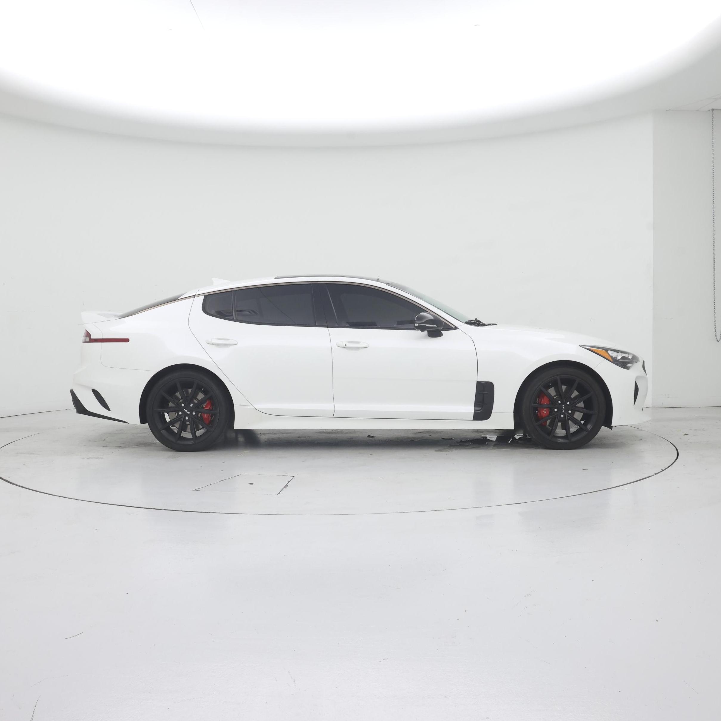 Thumbnail: 2022 Kia Stinger - 7