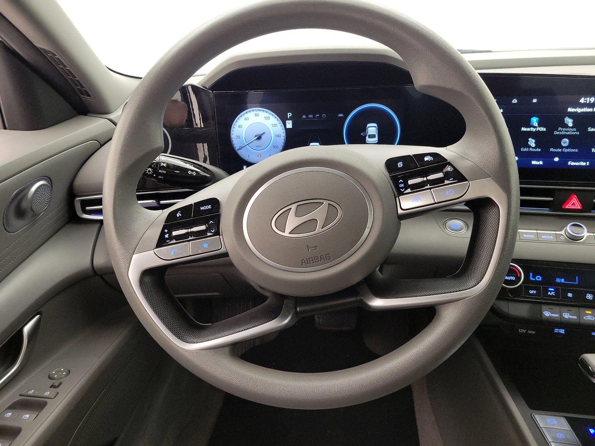 Thumbnail: 2024 Hyundai Elantra - 10