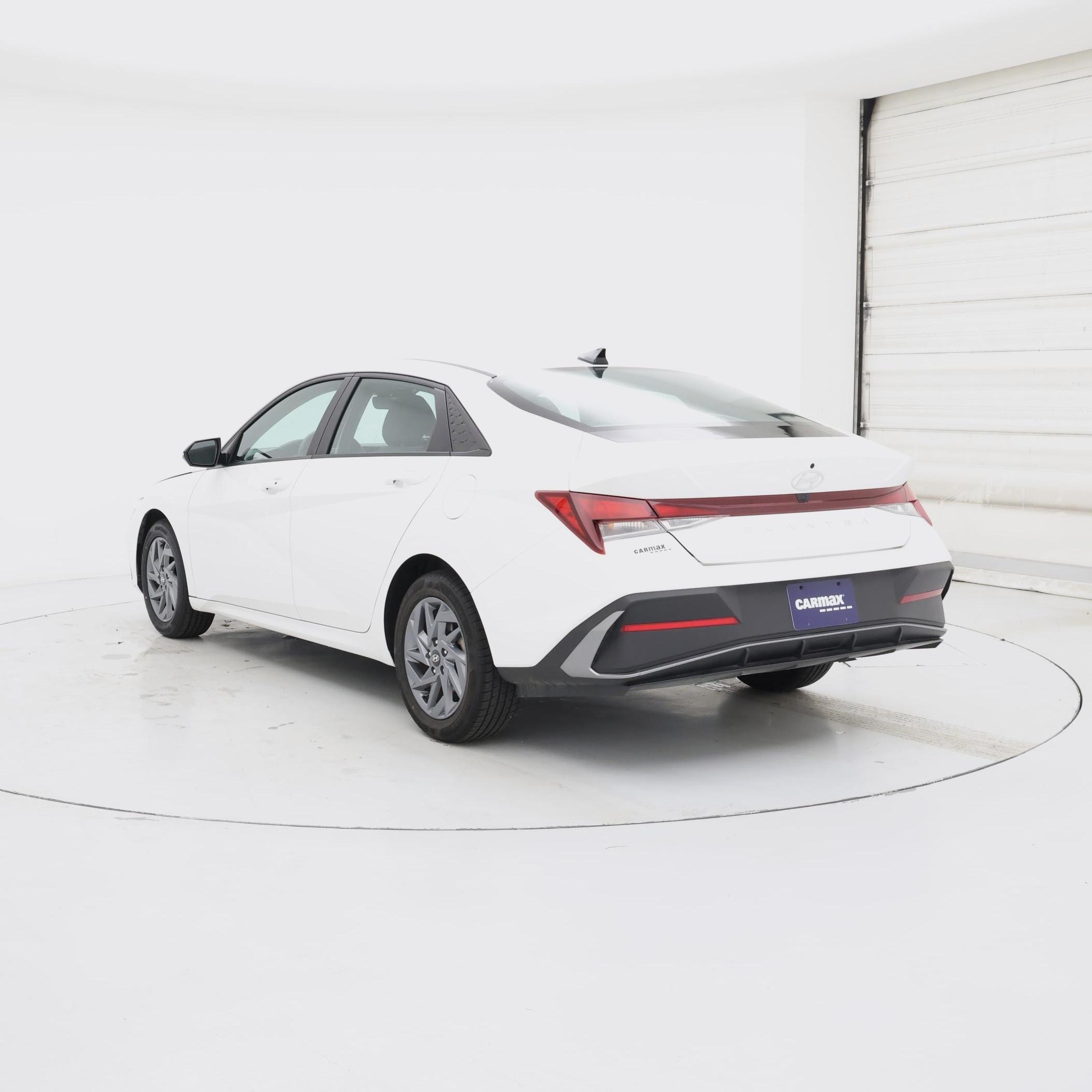 Thumbnail: 2024 Hyundai Elantra - 2