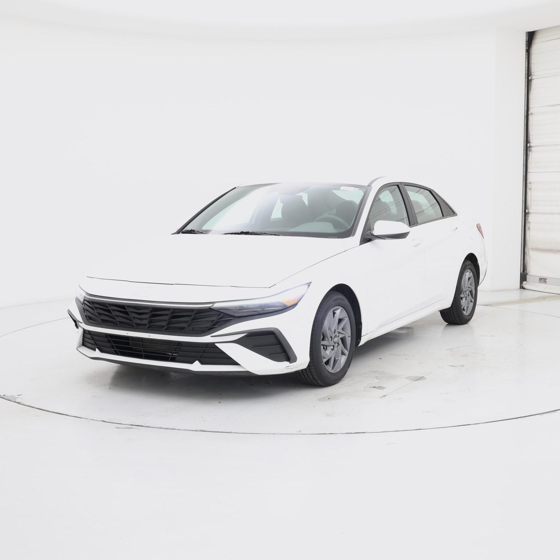 Thumbnail: 2024 Hyundai Elantra - 4