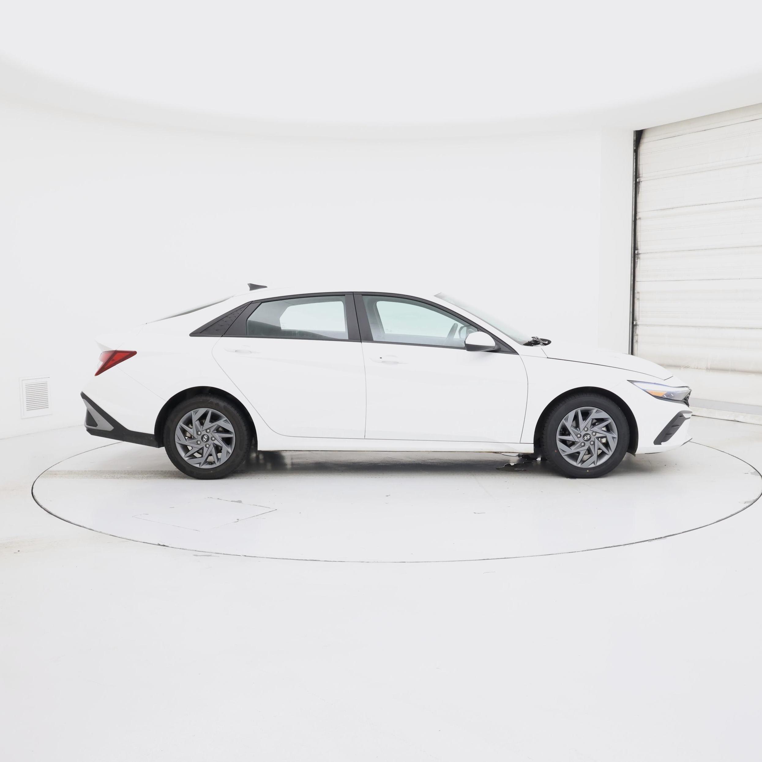 Thumbnail: 2024 Hyundai Elantra - 7