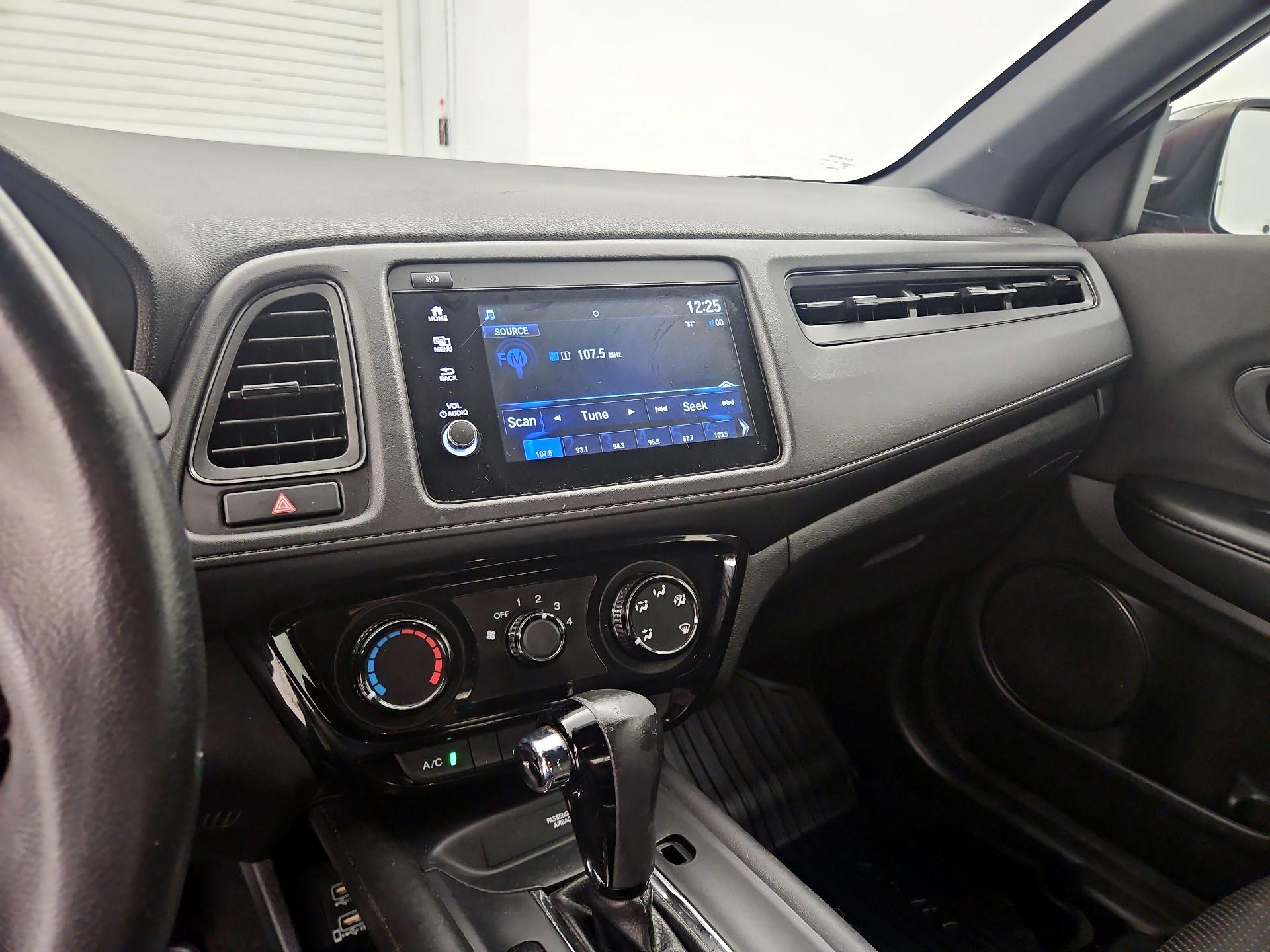 Thumbnail: 2019 Honda HR-V - 15
