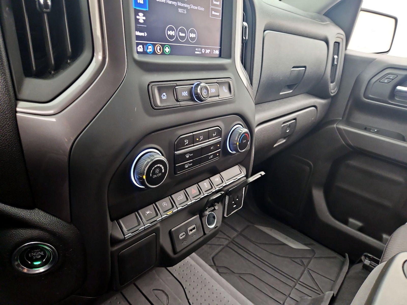 2024 Chevrolet Silverado 1500 Custom - Photo 17