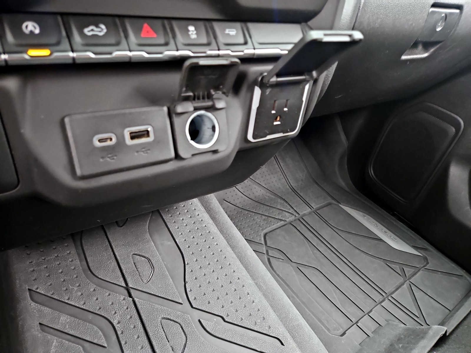 2024 Chevrolet Silverado 1500 Custom - Photo 19