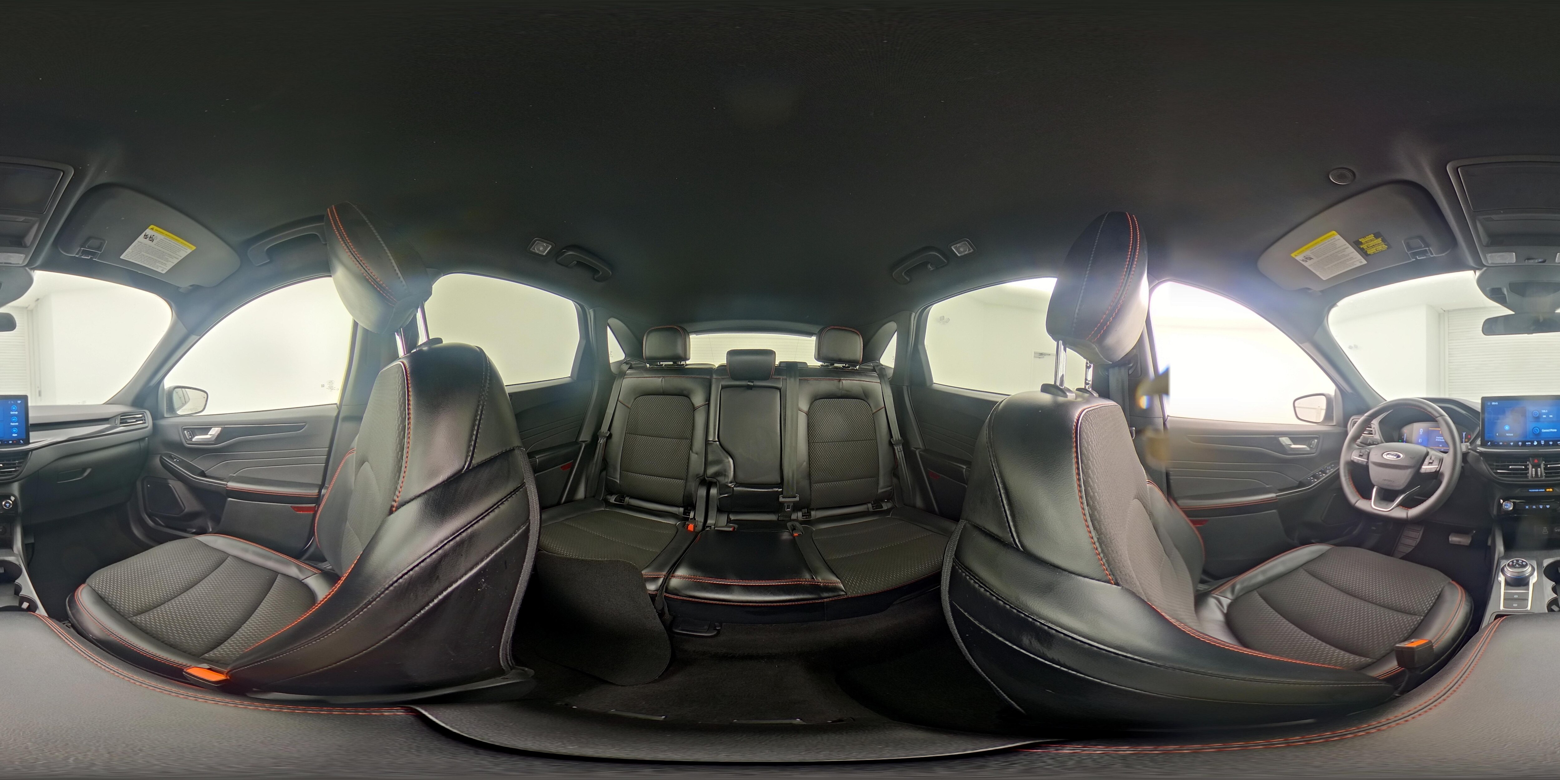 2025 Ford Escape ST-Line - Photo 26