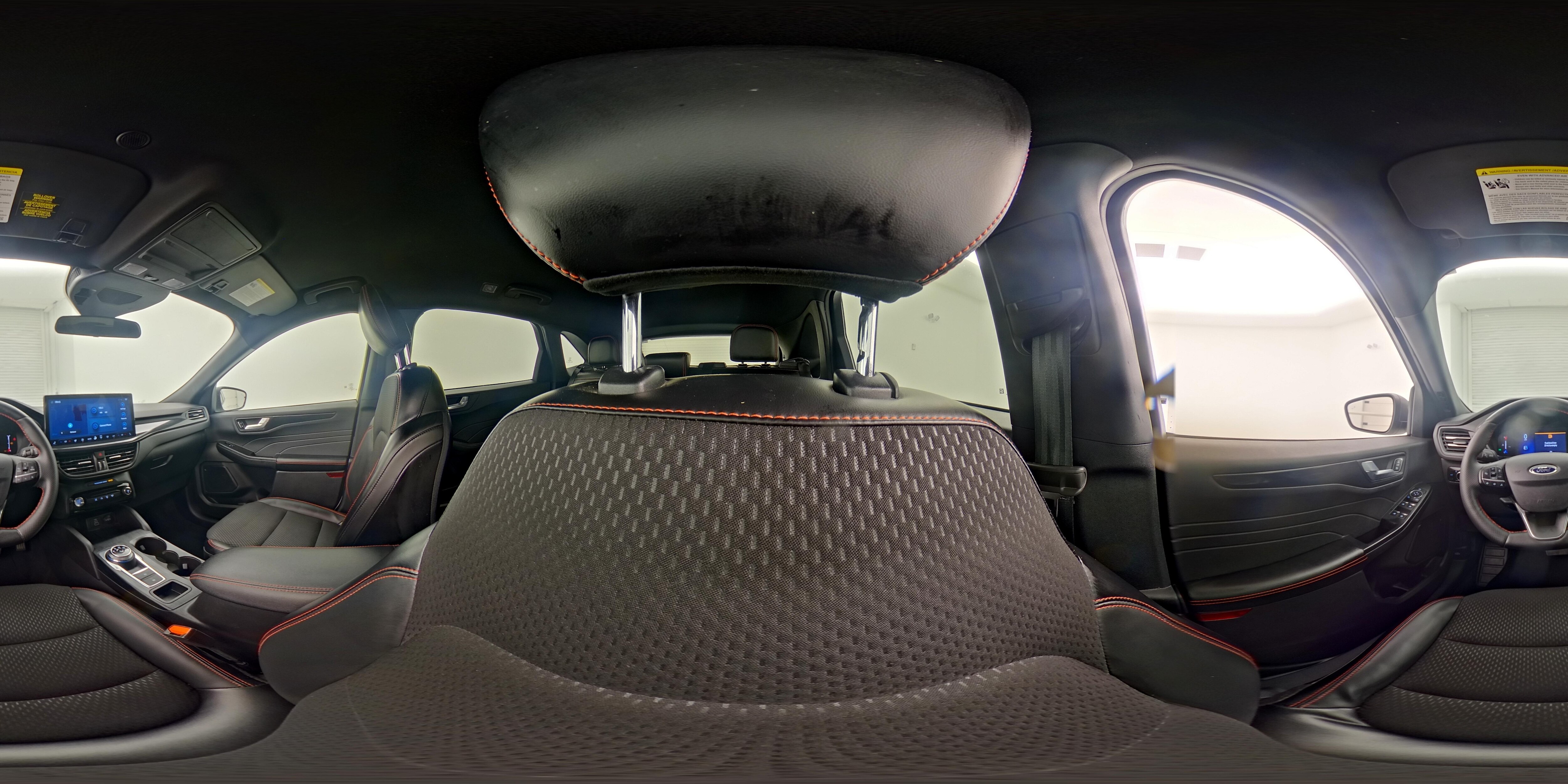2025 Ford Escape ST-Line - Photo 28