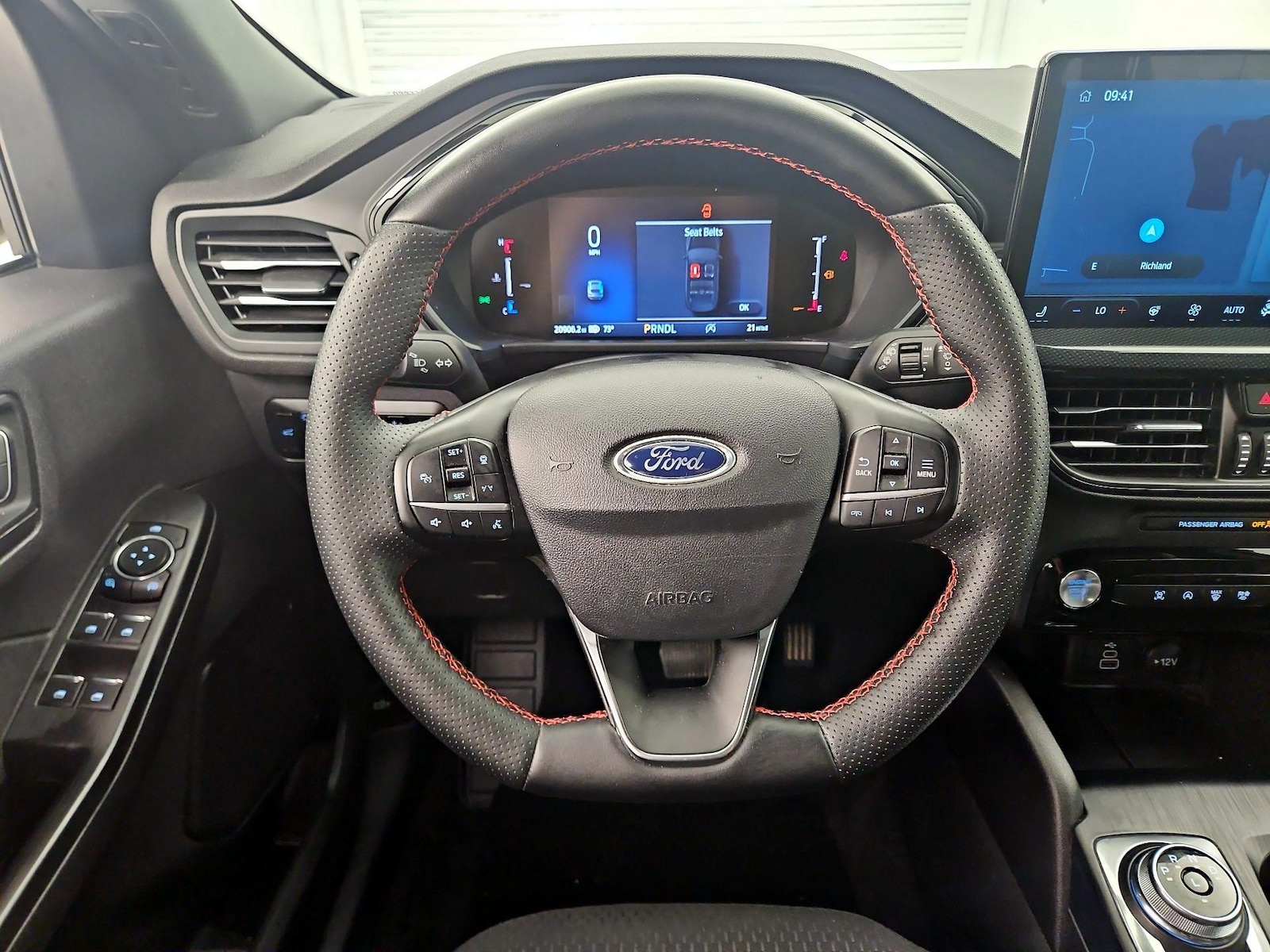 2025 Ford Escape ST-Line - Photo 11