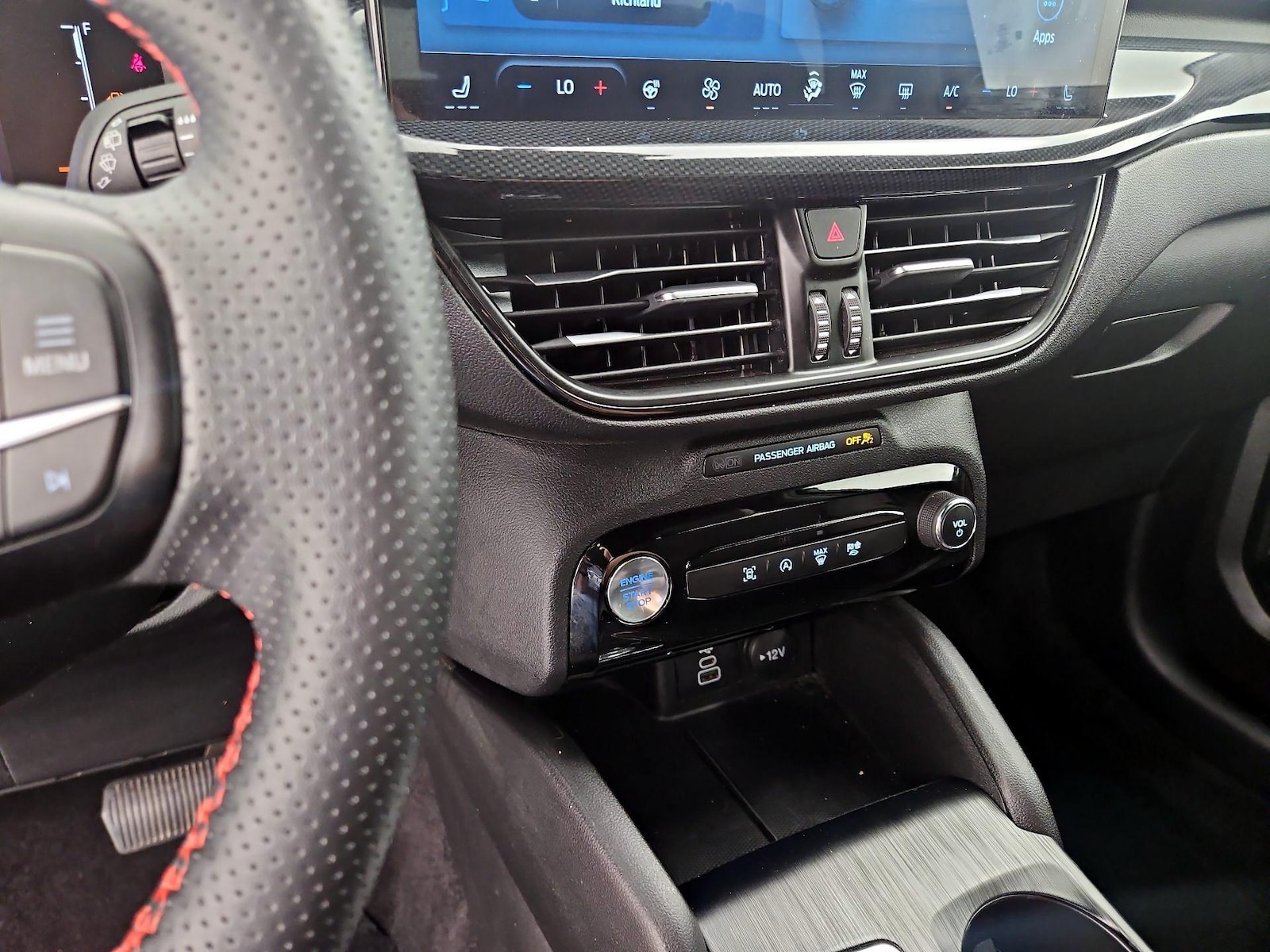 2025 Ford Escape ST-Line - Photo 18