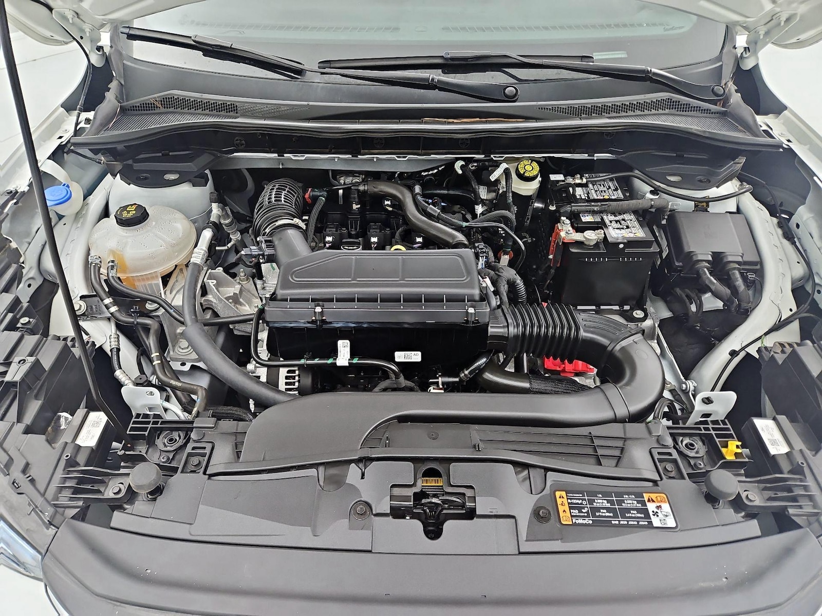 2025 Ford Escape ST-Line - Photo 24