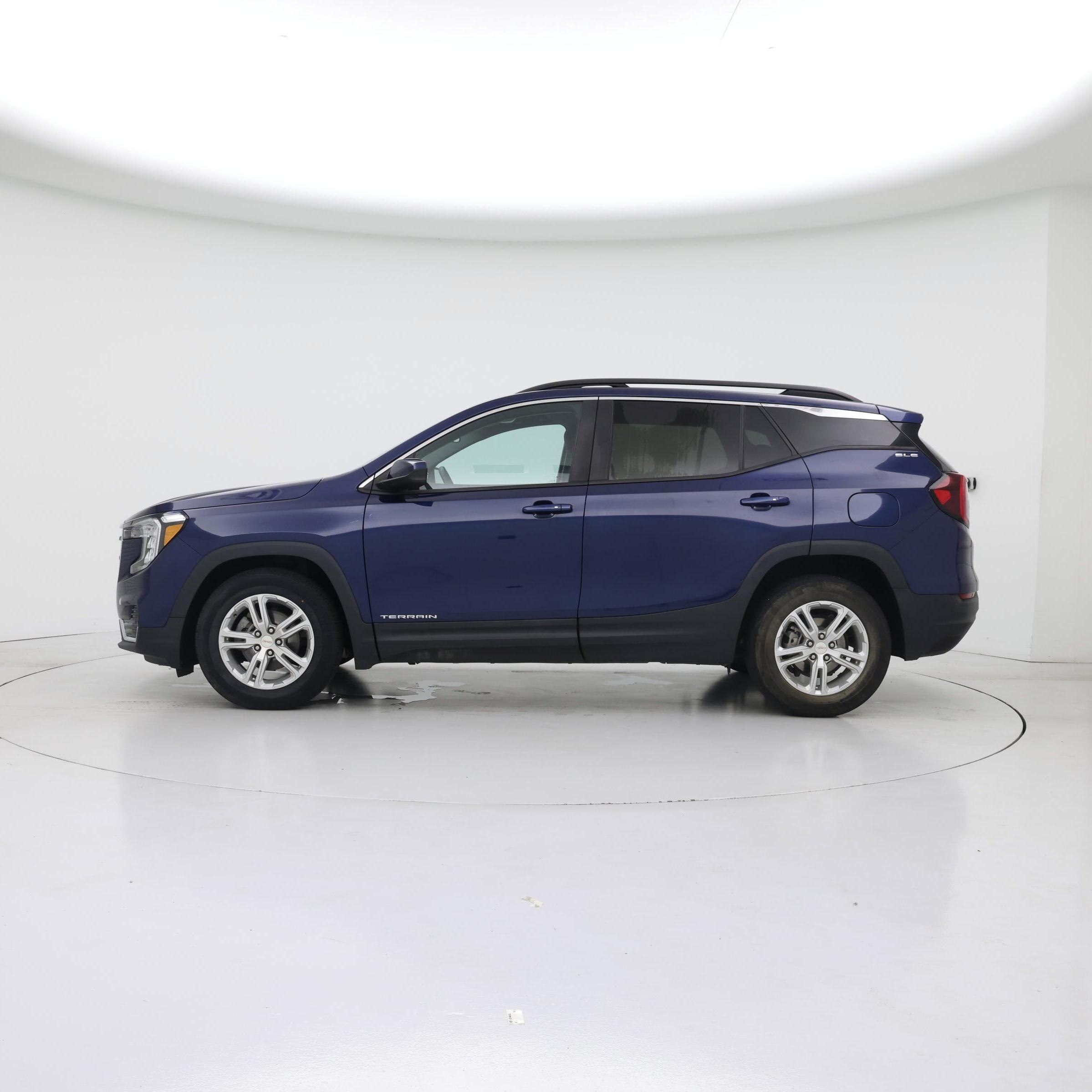 Thumbnail: 2022 GMC Terrain - 3