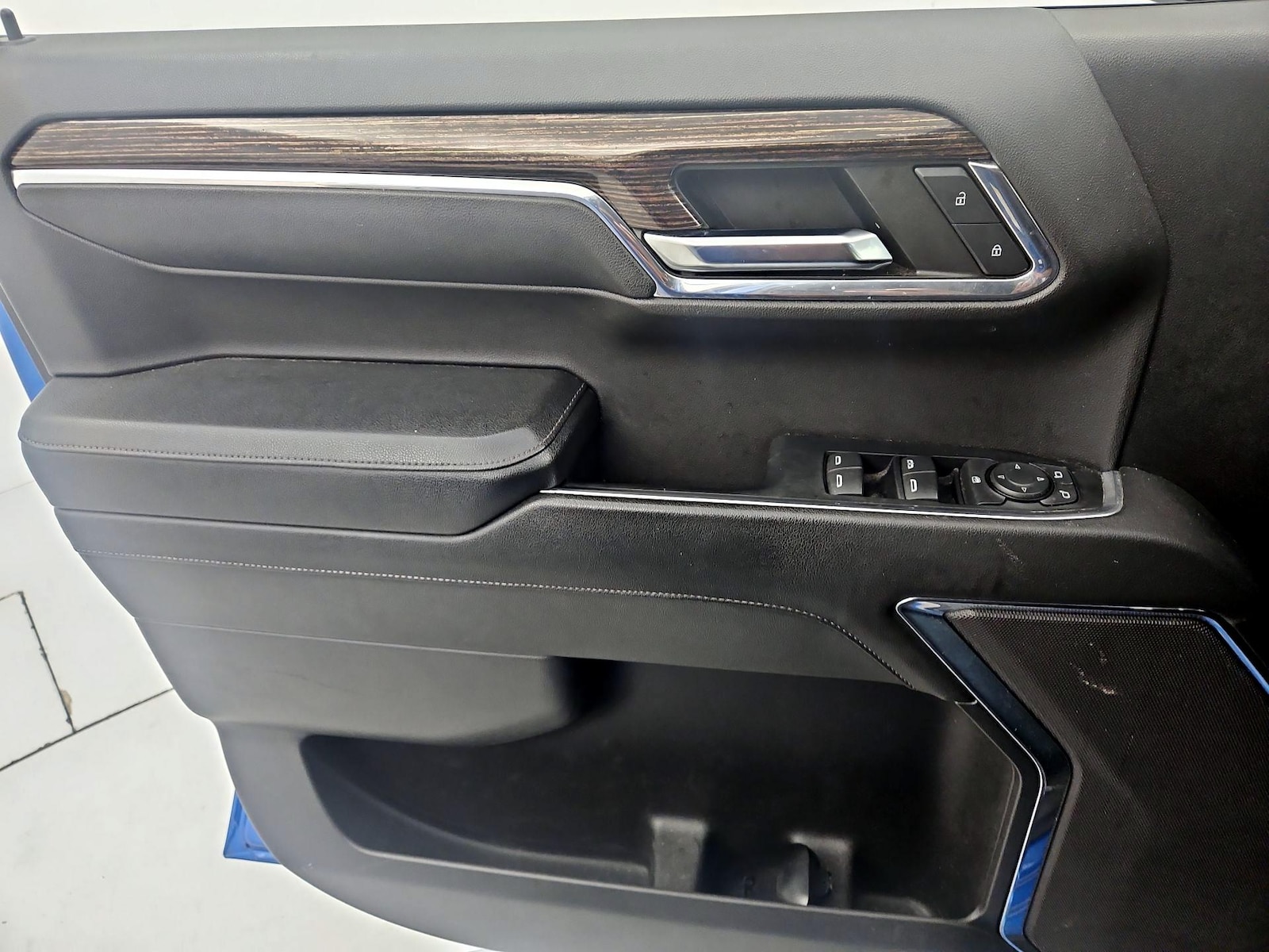 2024 GMC Sierra 1500 Elevation - Photo 13
