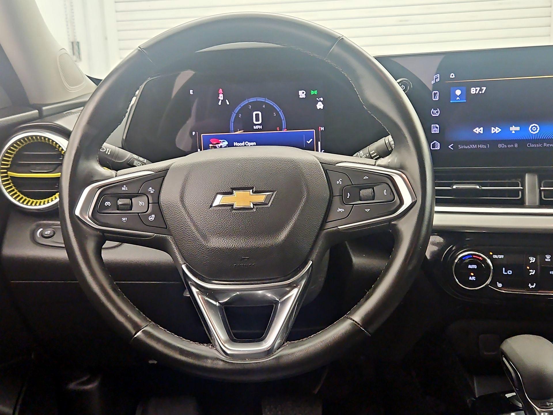 Thumbnail: 2025 Chevrolet Trax - 10