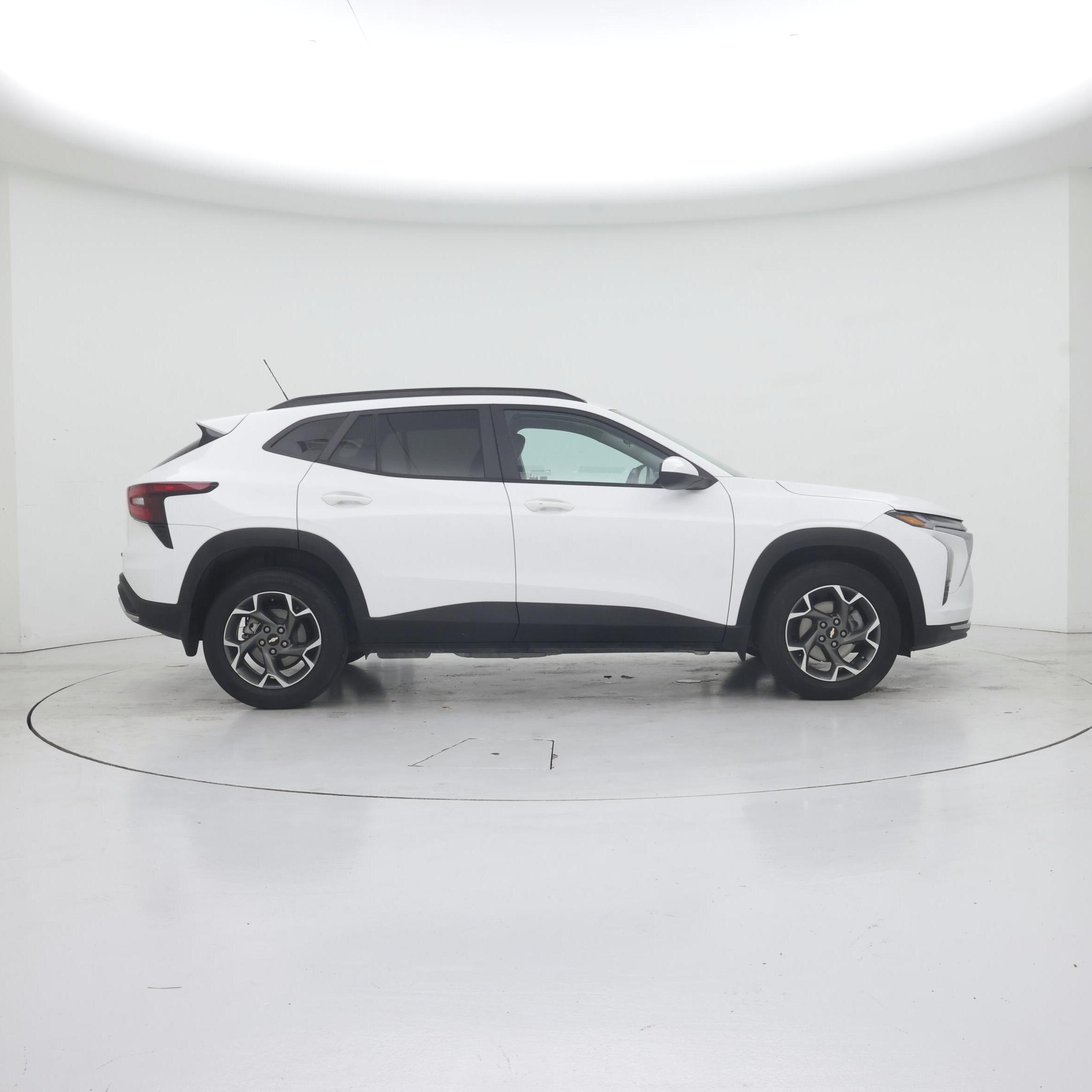 Thumbnail: 2025 Chevrolet Trax - 7