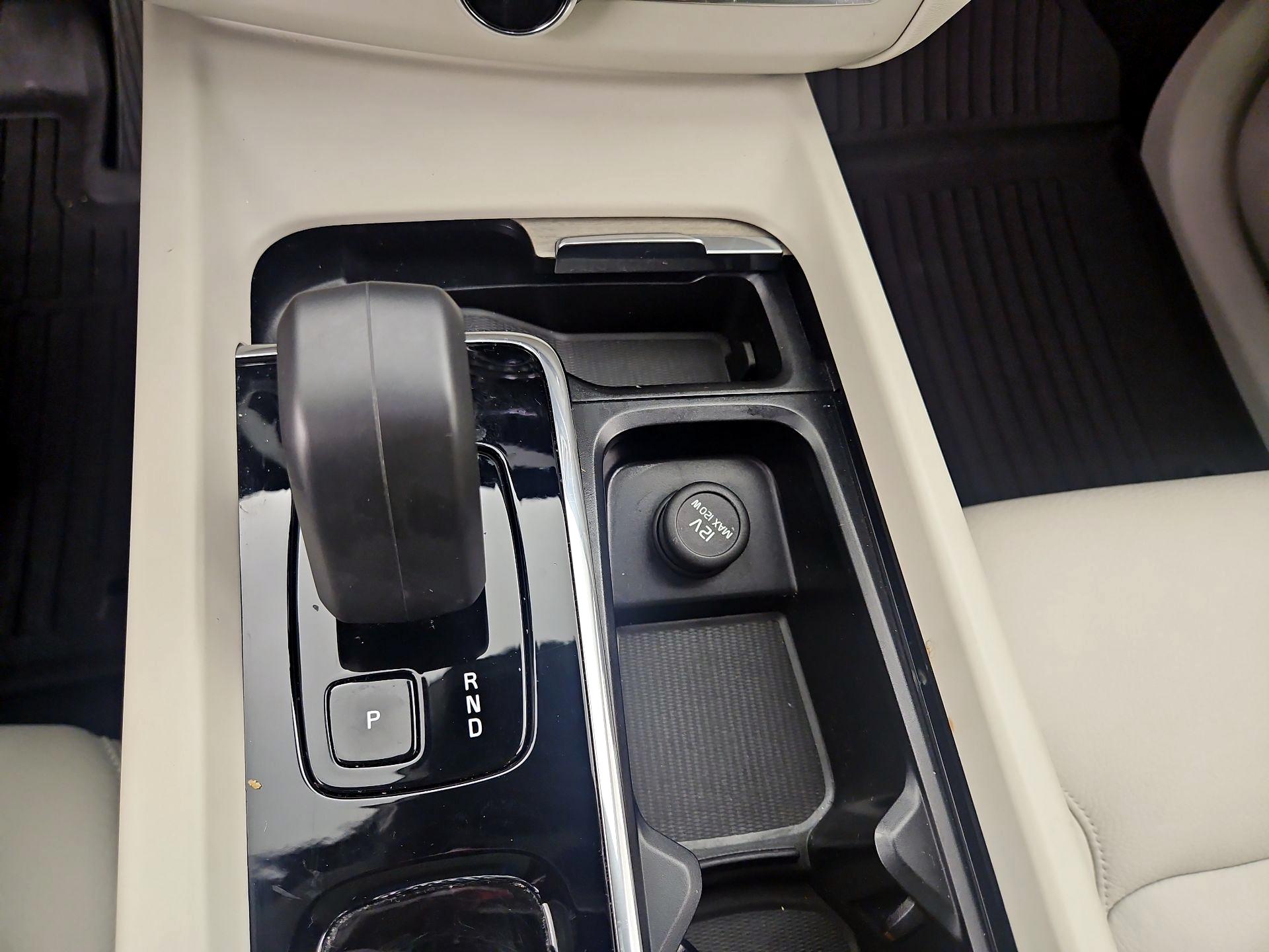 Thumbnail: 2023 Volvo XC60 - 18