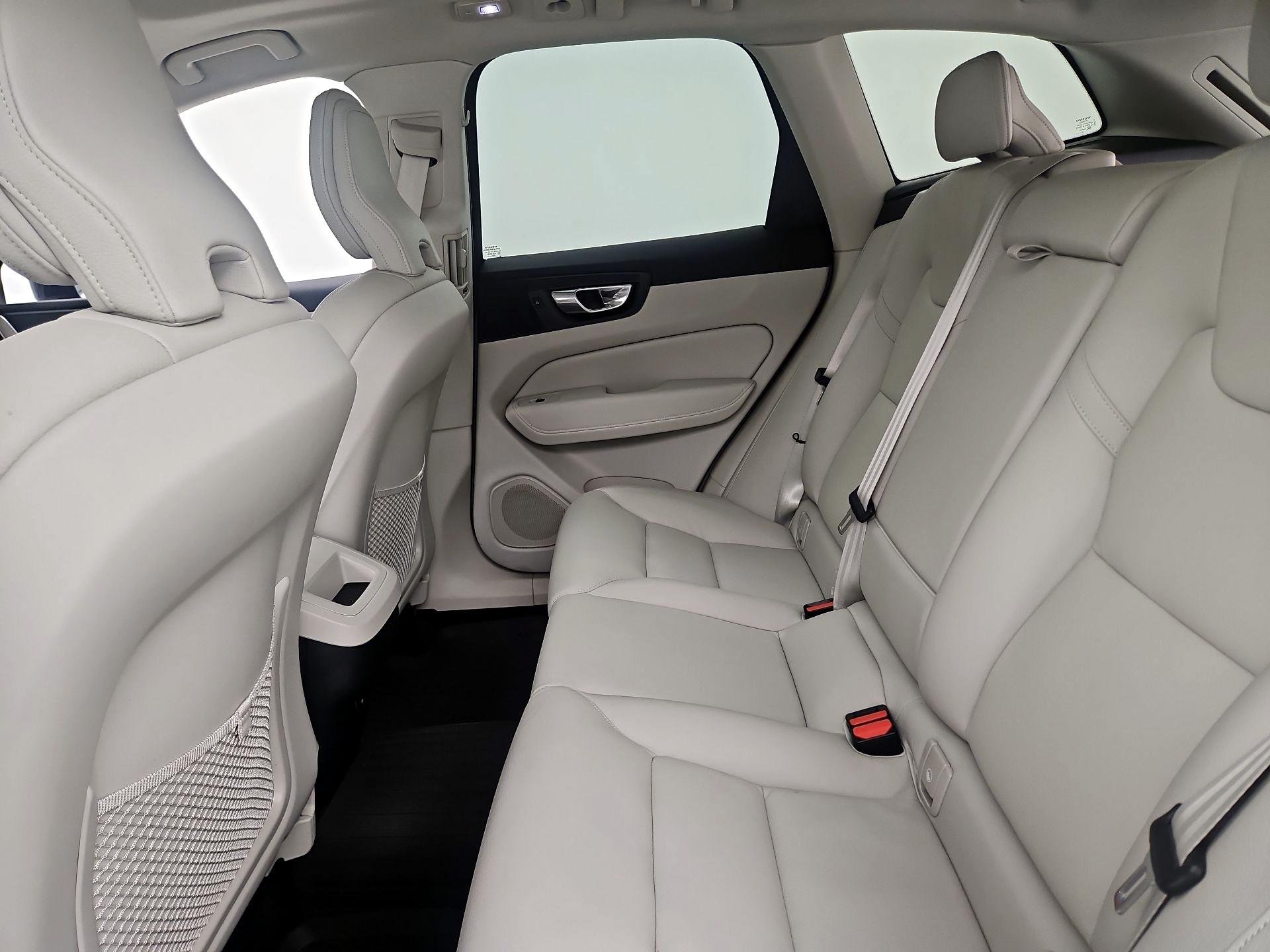 Thumbnail: 2023 Volvo XC60 - 20