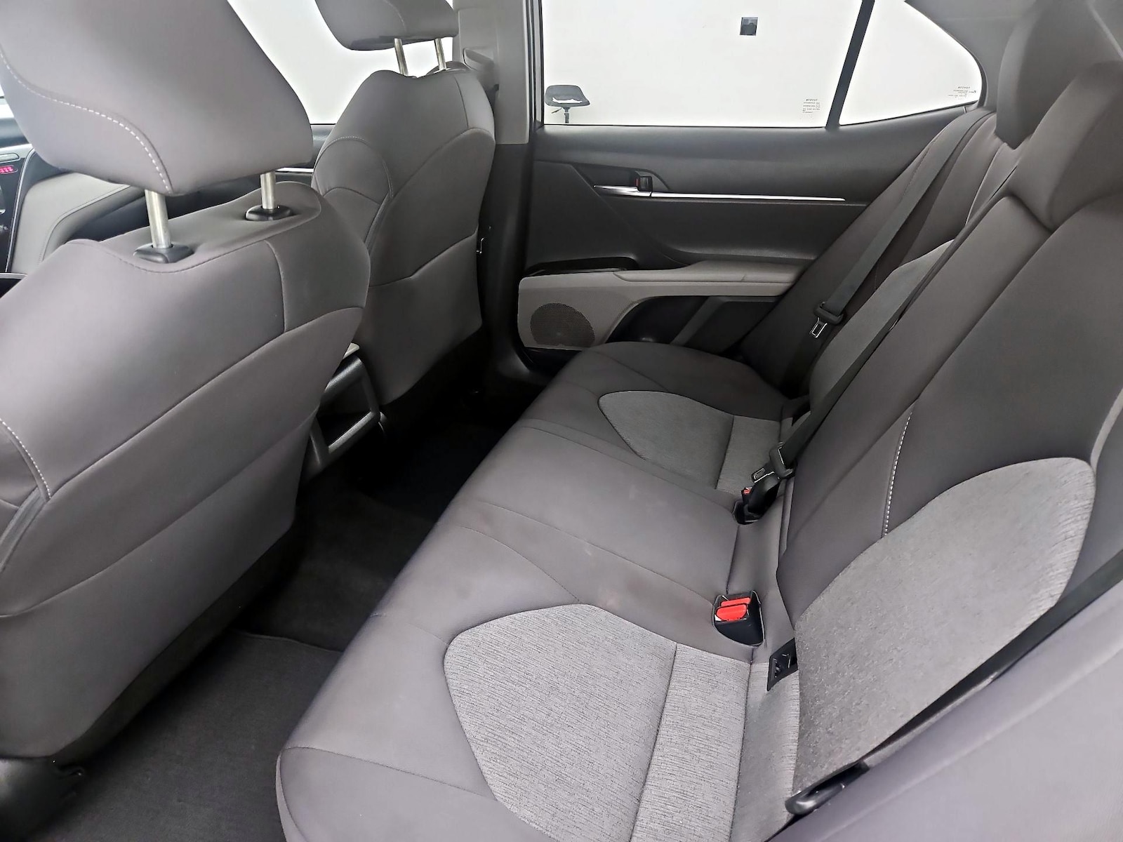 2022 Toyota Camry LE - Photo 20