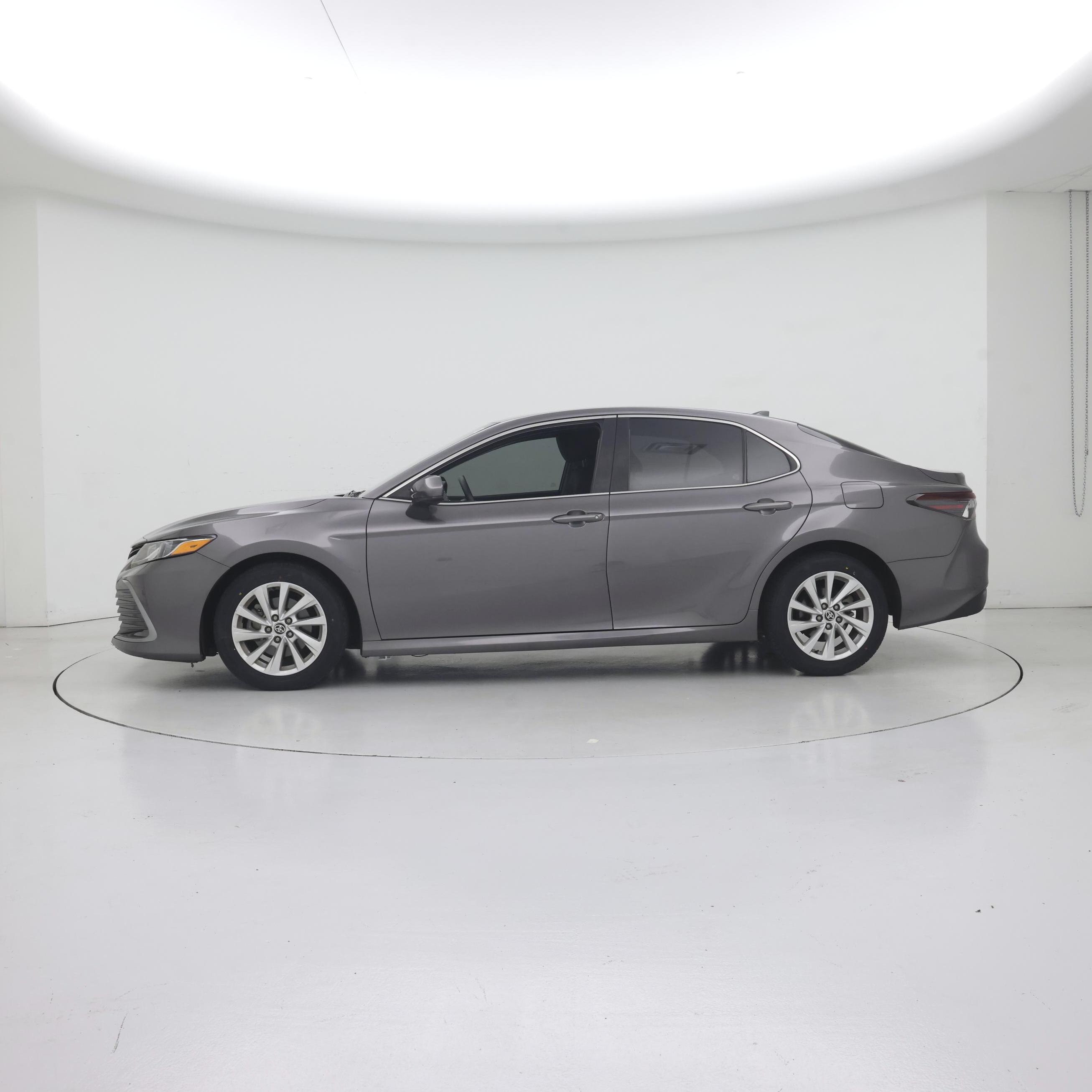 Thumbnail: 2022 Toyota Camry - 3