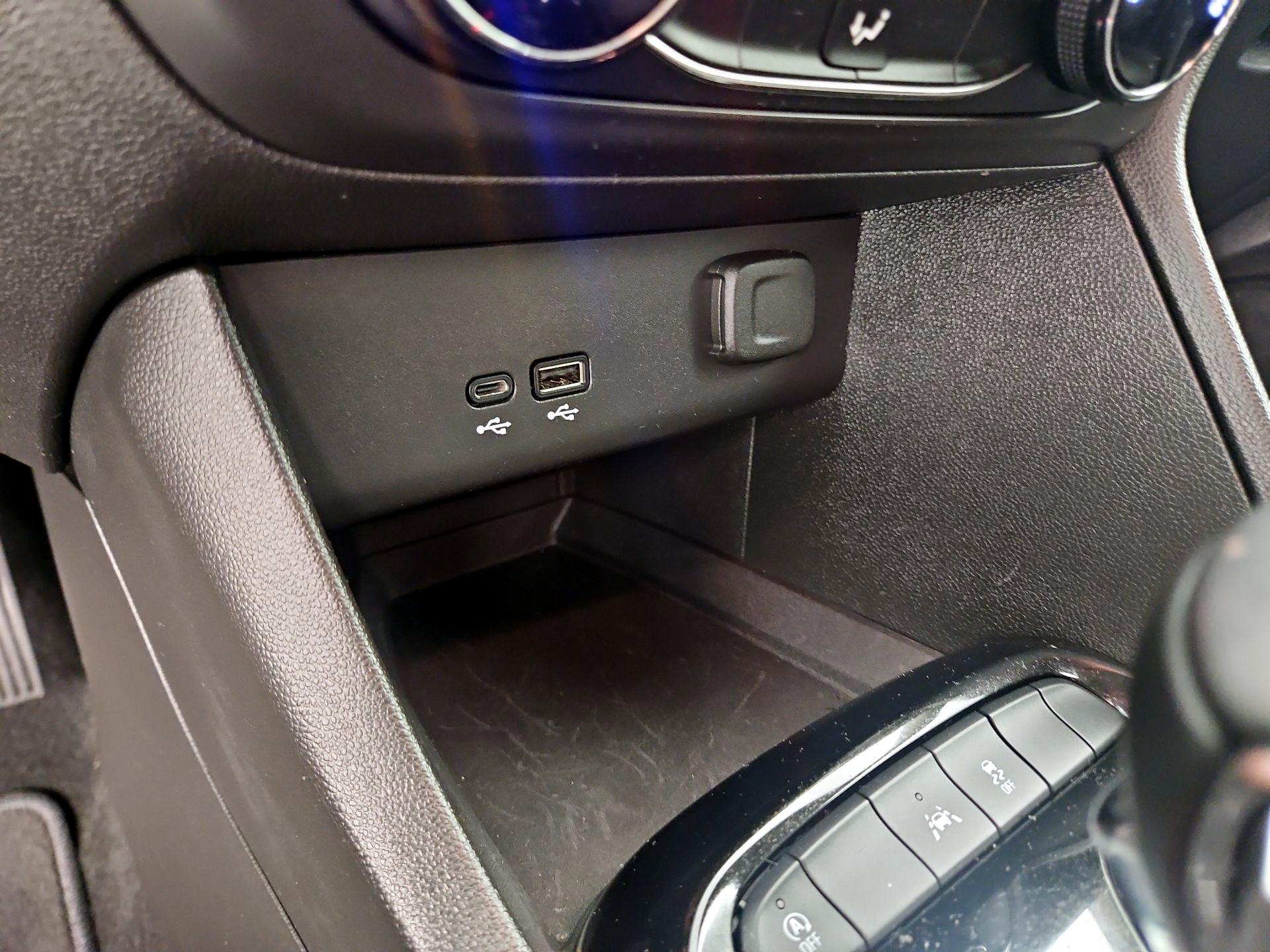 Thumbnail: 2025 Buick Encore GX - 18