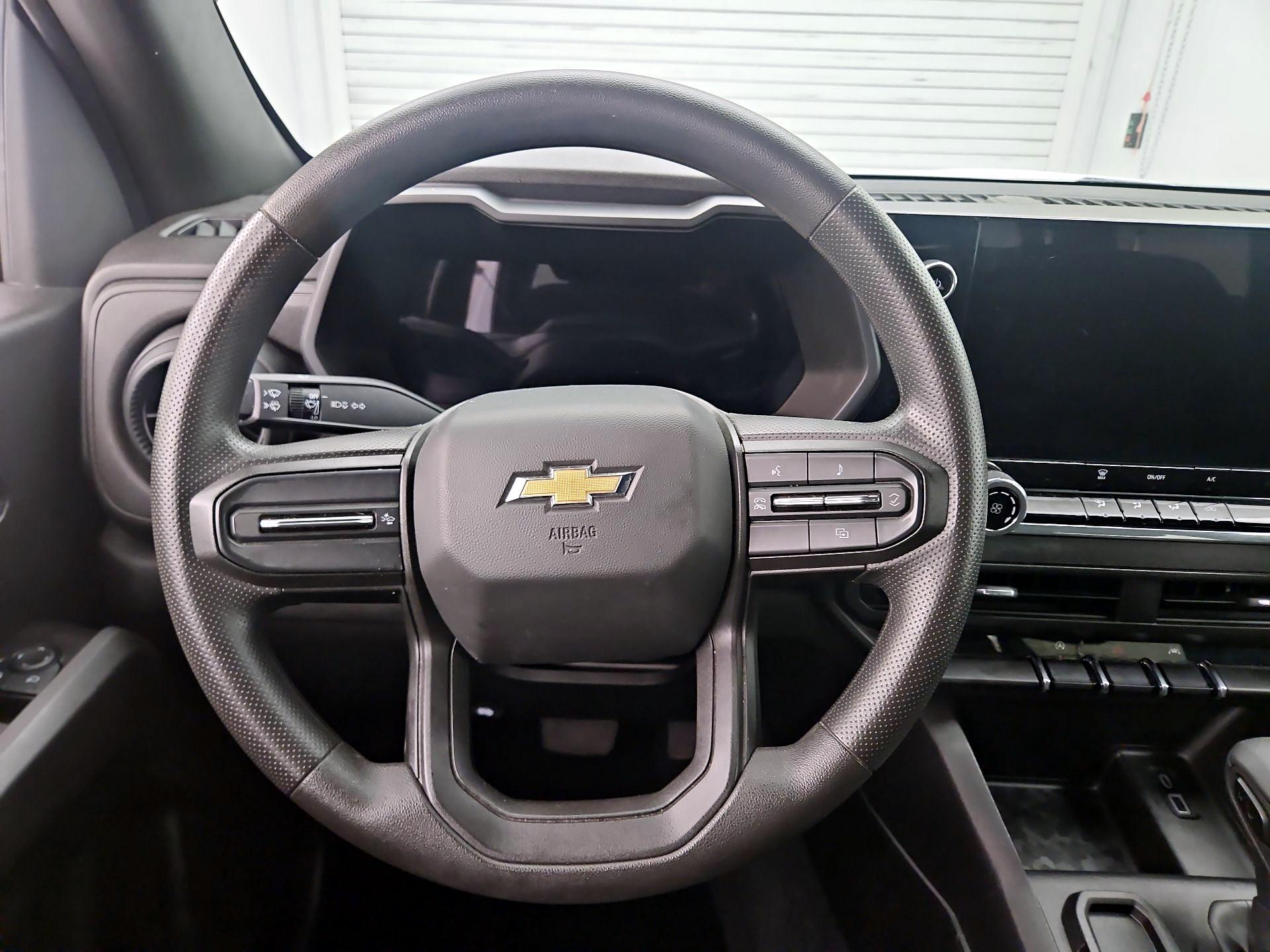 Thumbnail: 2024 Chevrolet Colorado - 10