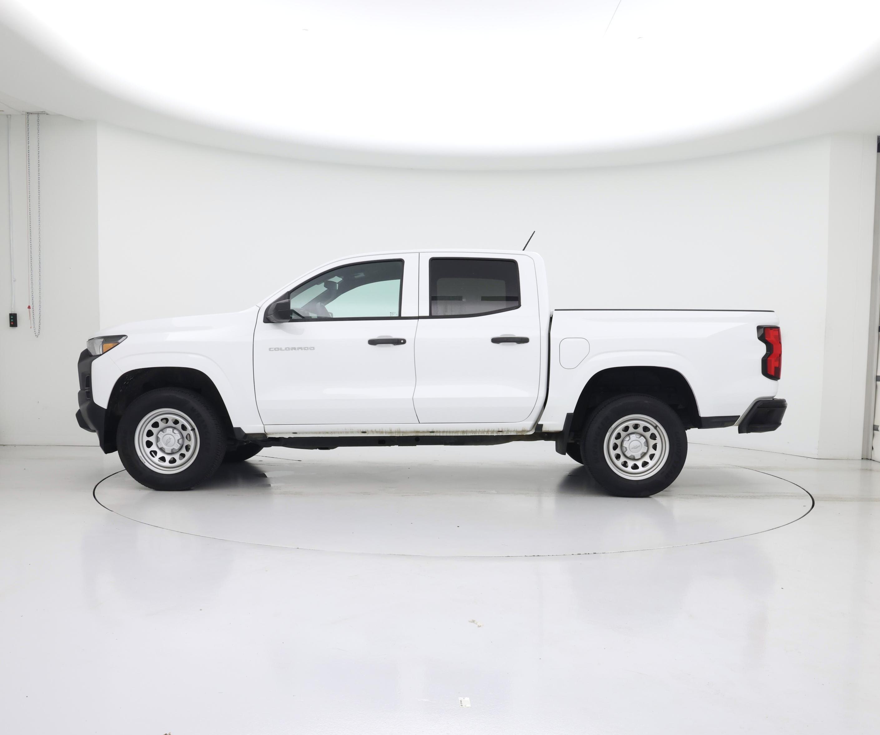 Thumbnail: 2024 Chevrolet Colorado - 3