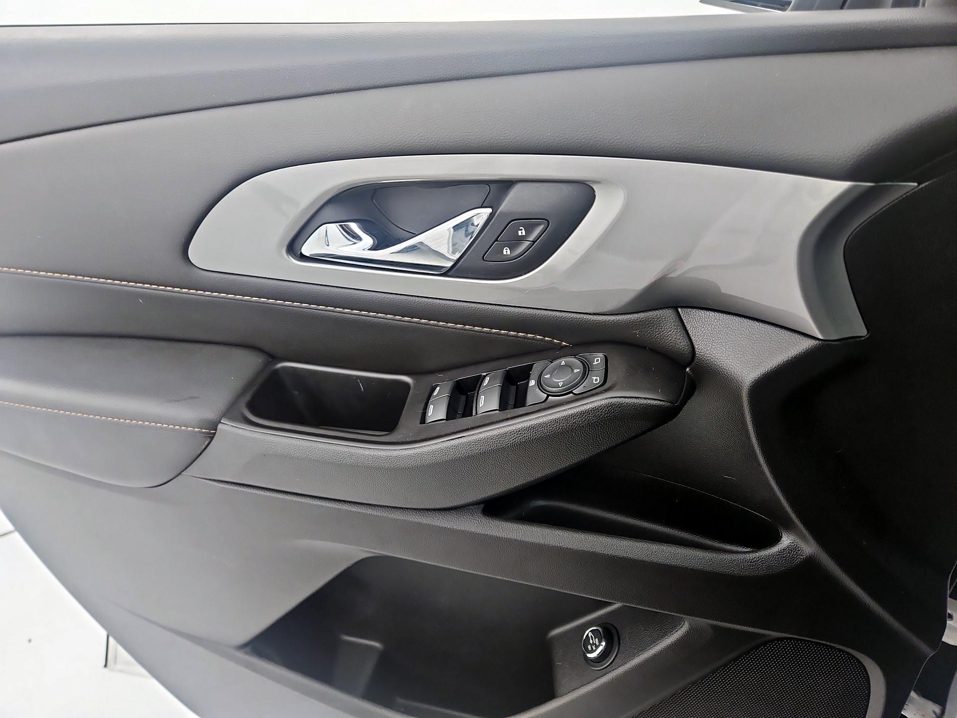 Thumbnail: 2020 Chevrolet Traverse - 12