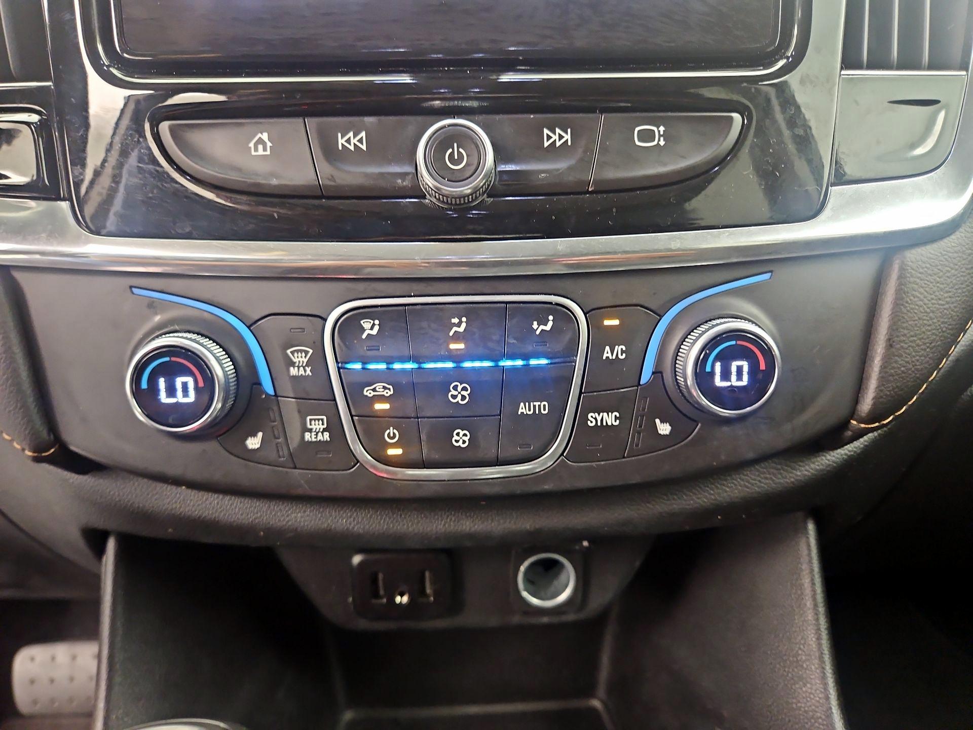 Thumbnail: 2020 Chevrolet Traverse - 17