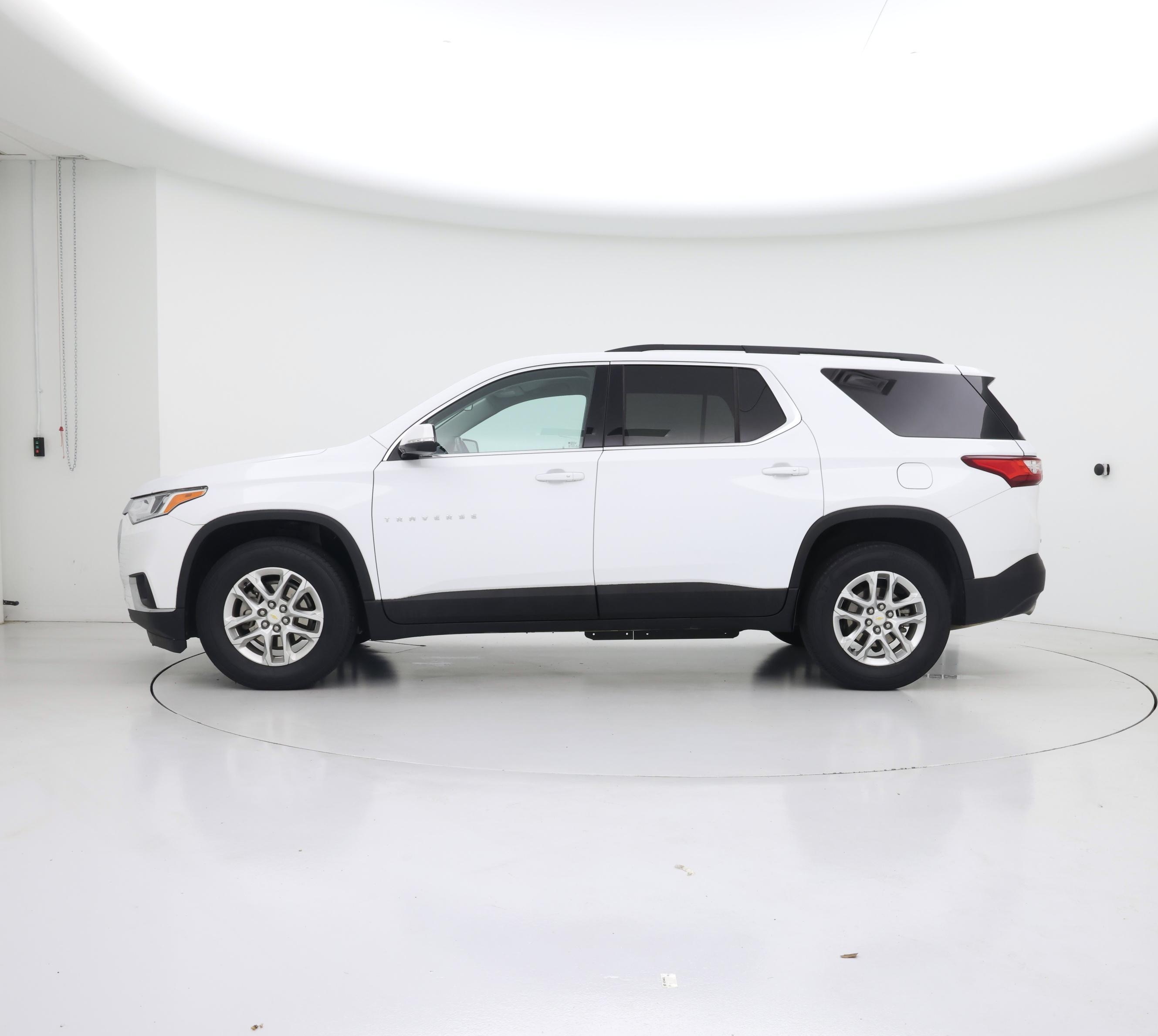 Thumbnail: 2020 Chevrolet Traverse - 3