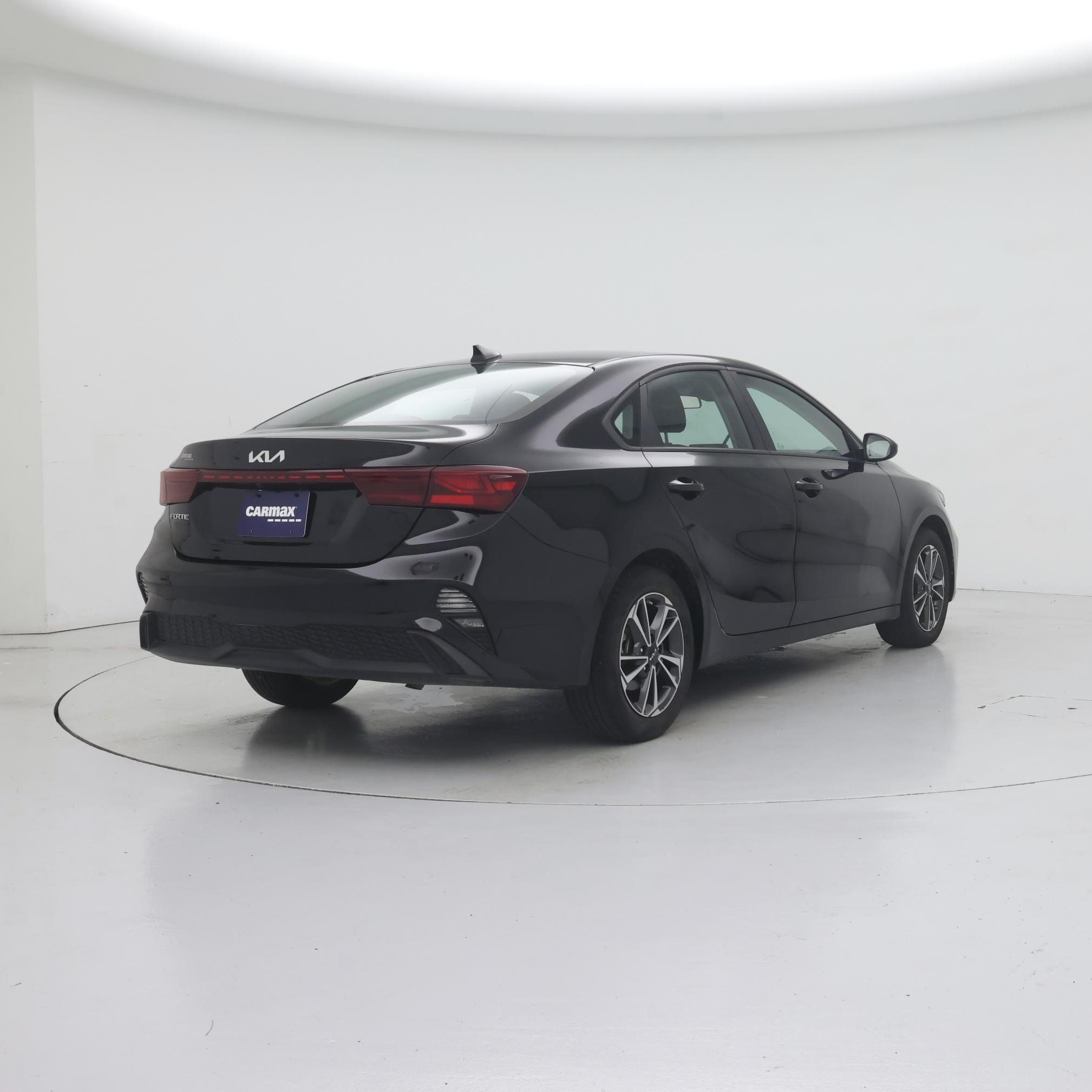 Thumbnail: 2024 Kia Forte - 8