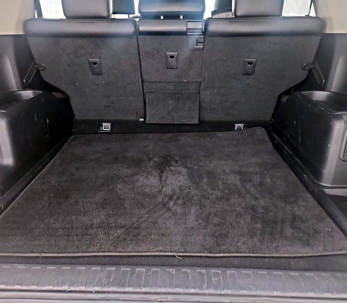 Trunk/Cargo (Seats Up)