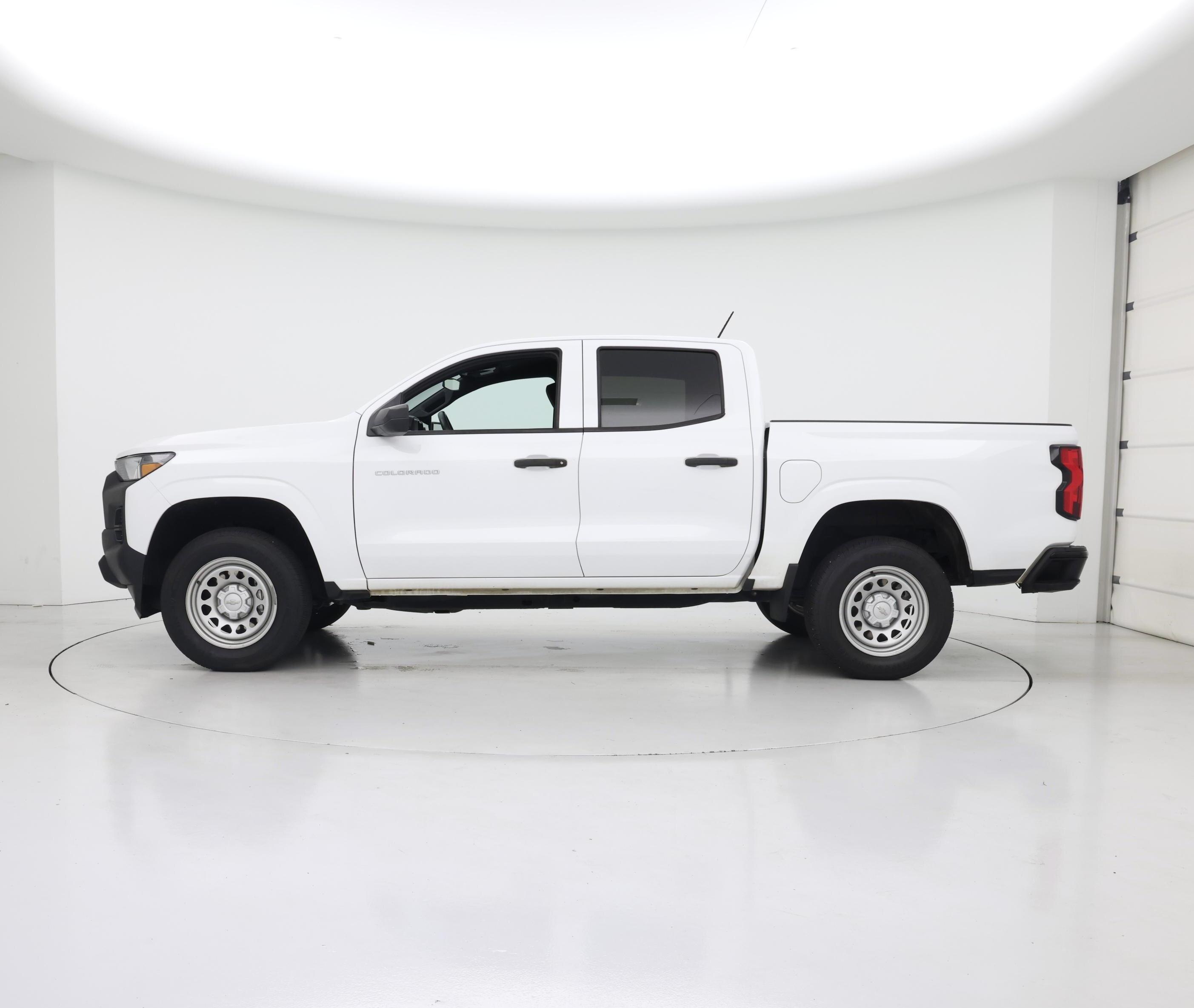 Thumbnail: 2024 Chevrolet Colorado - 3