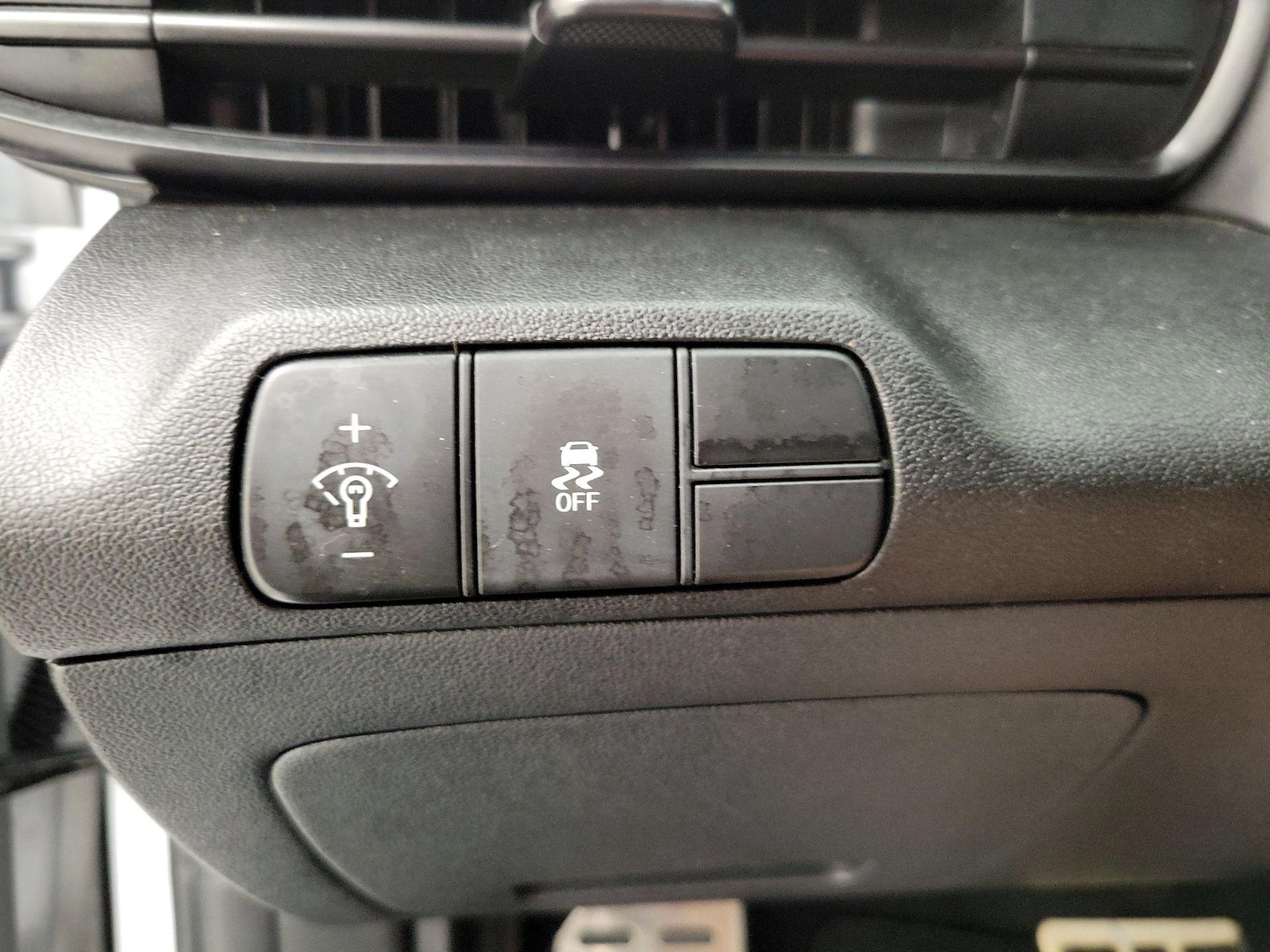 2025 Hyundai Elantra SEL - Photo 14