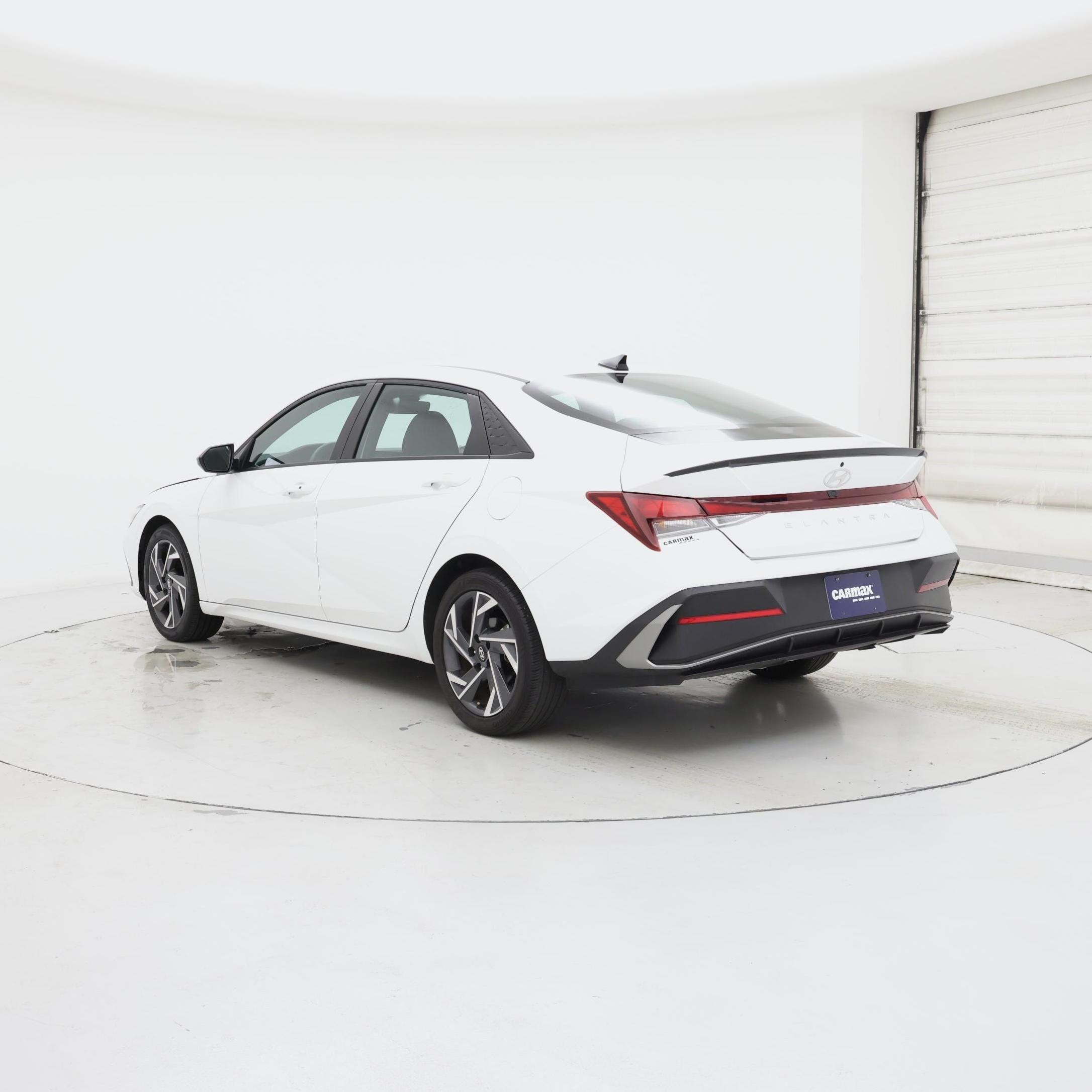 Thumbnail: 2025 Hyundai Elantra - 2