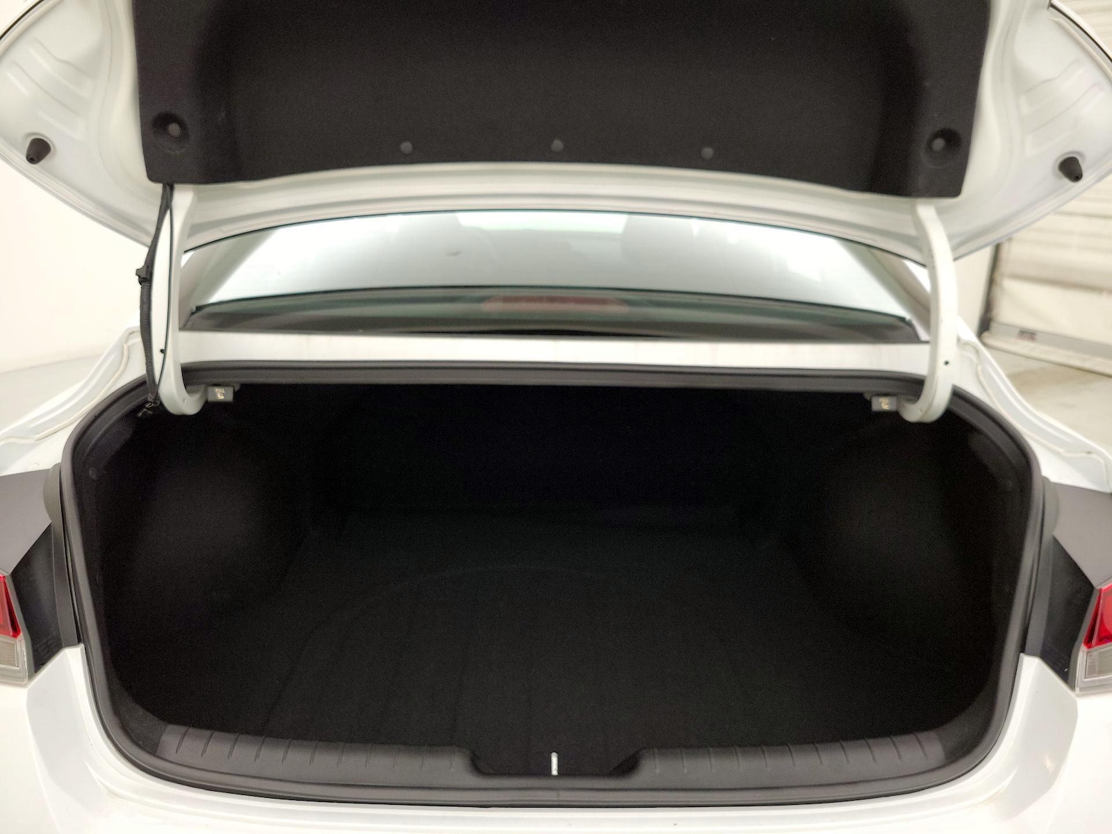 2025 Hyundai Elantra SEL - Photo 21