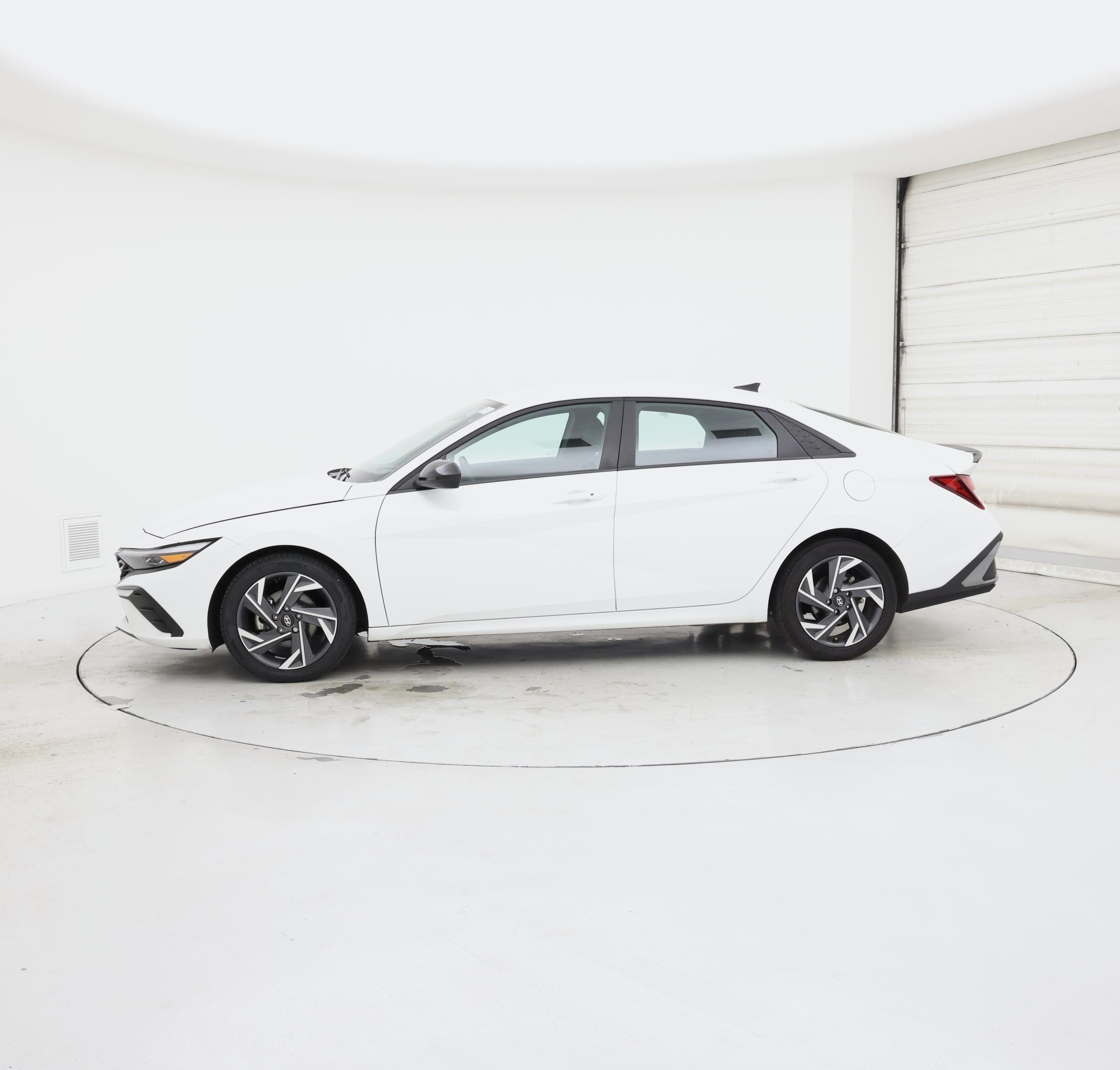 Thumbnail: 2025 Hyundai Elantra - 3