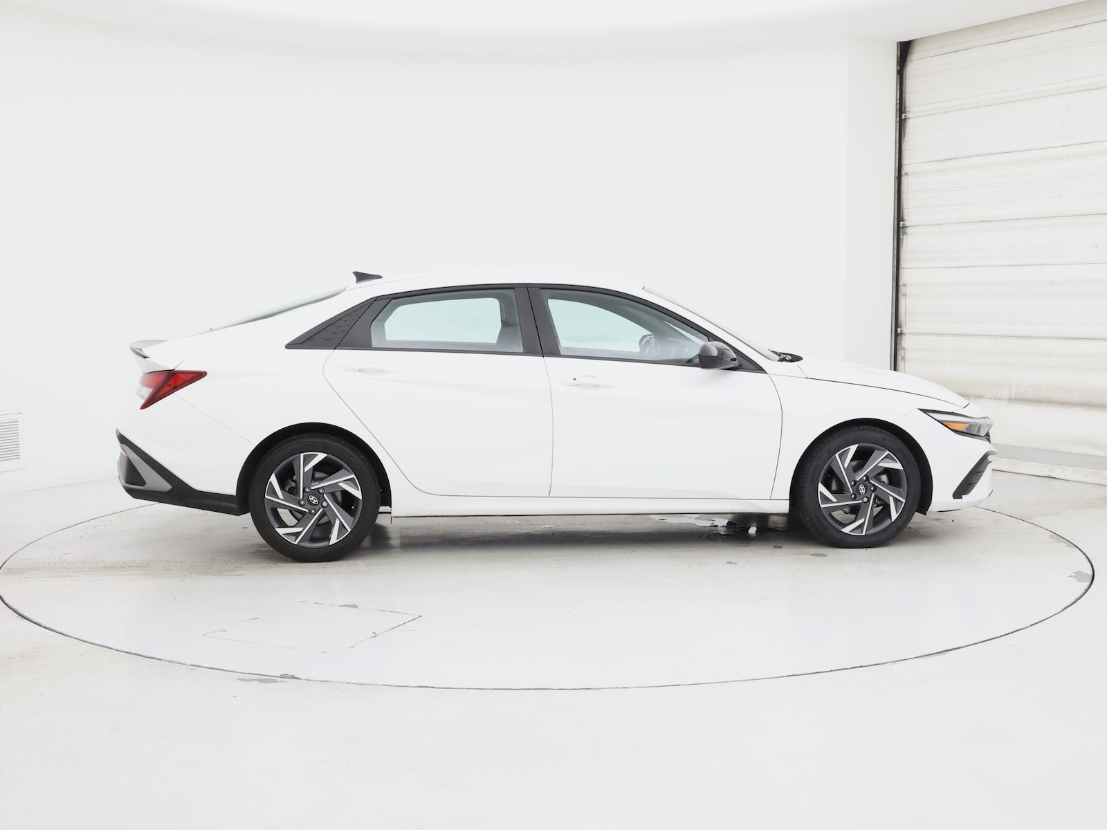 2025 Hyundai Elantra SEL - Photo 8