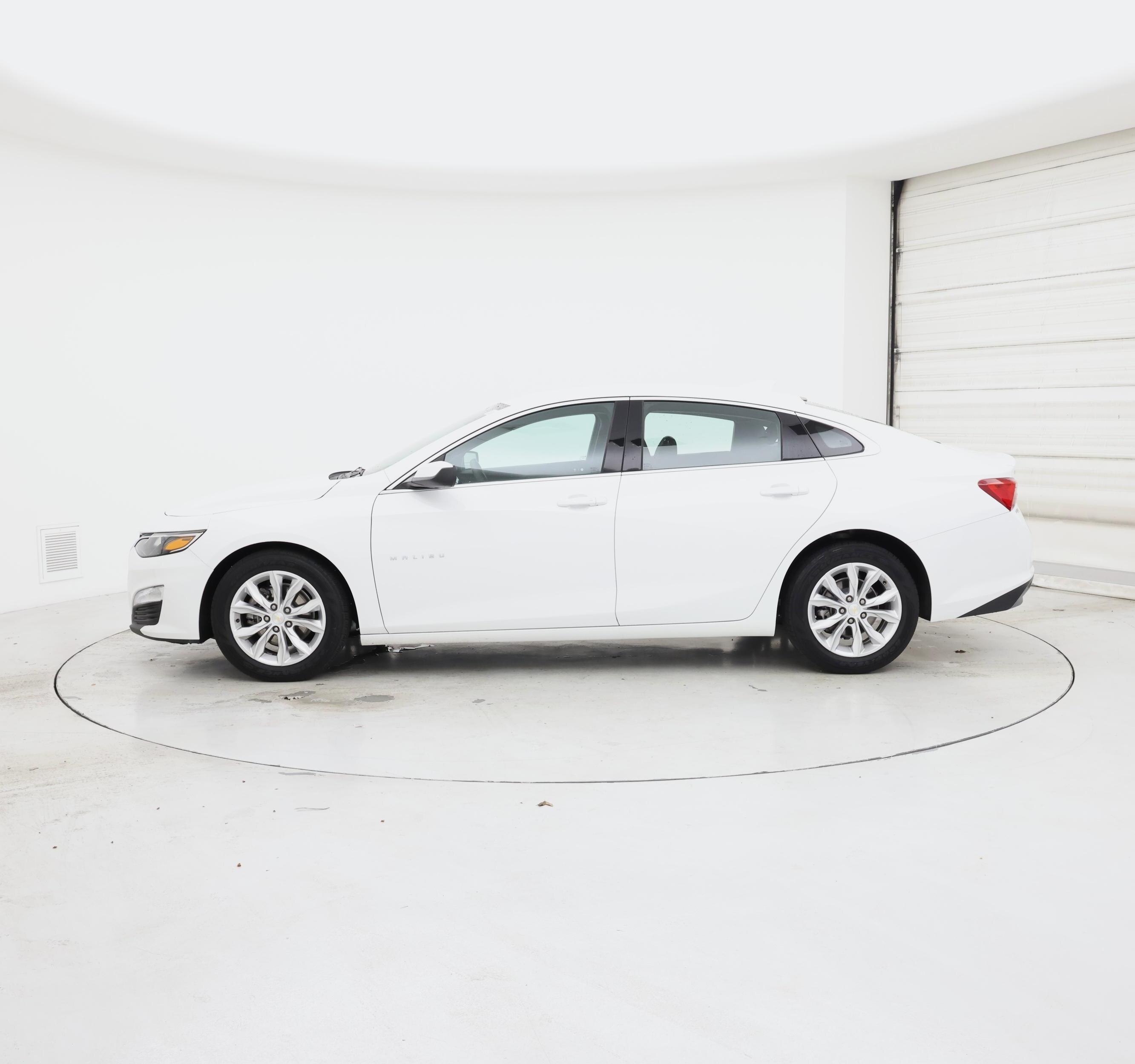 Thumbnail: 2024 Chevrolet Malibu - 3